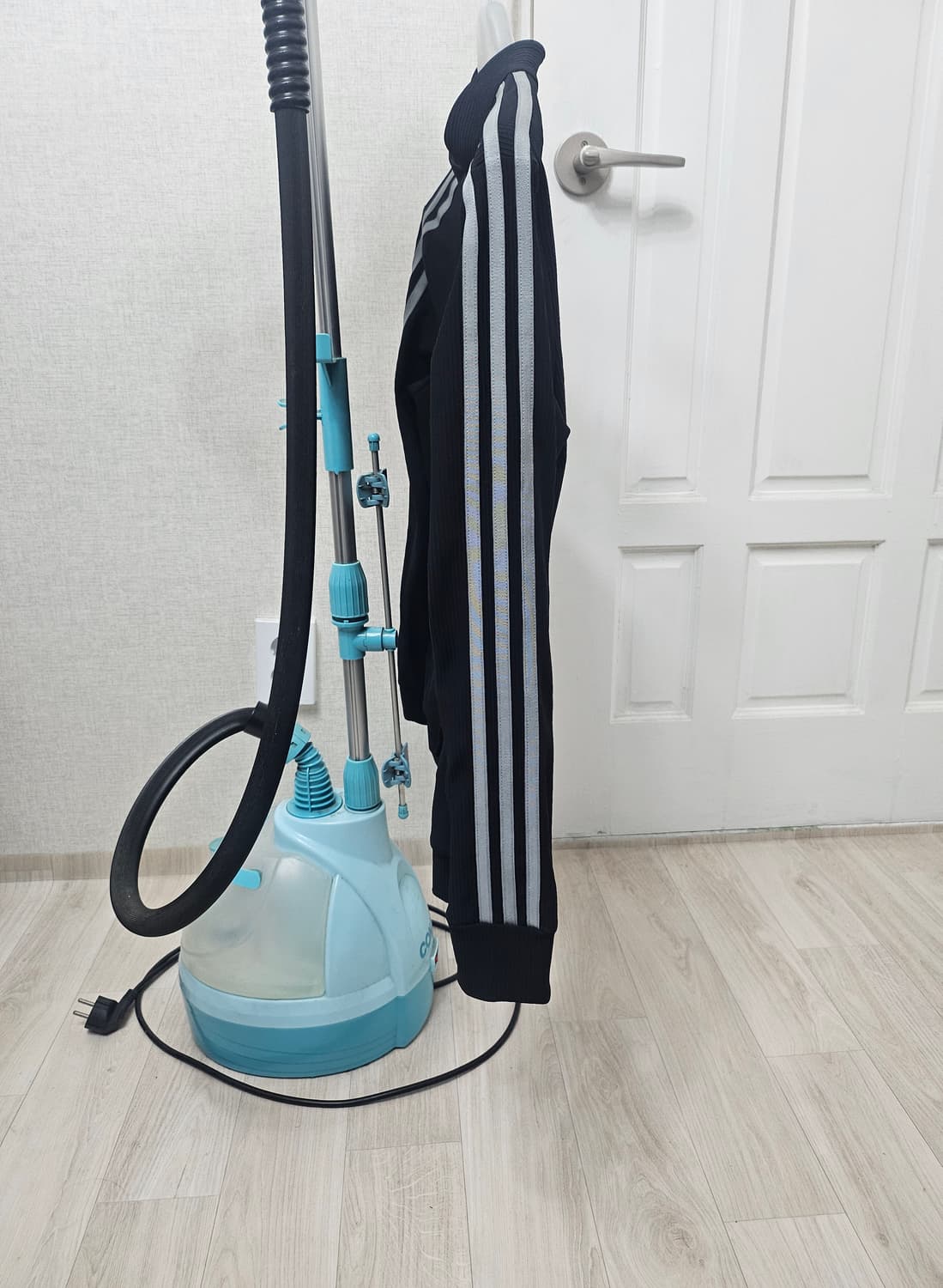 (90~95)M☆초대장급☆아디다스에센셜3st2중지퍼[검실그레이]트랙탑져지 상품이미지4