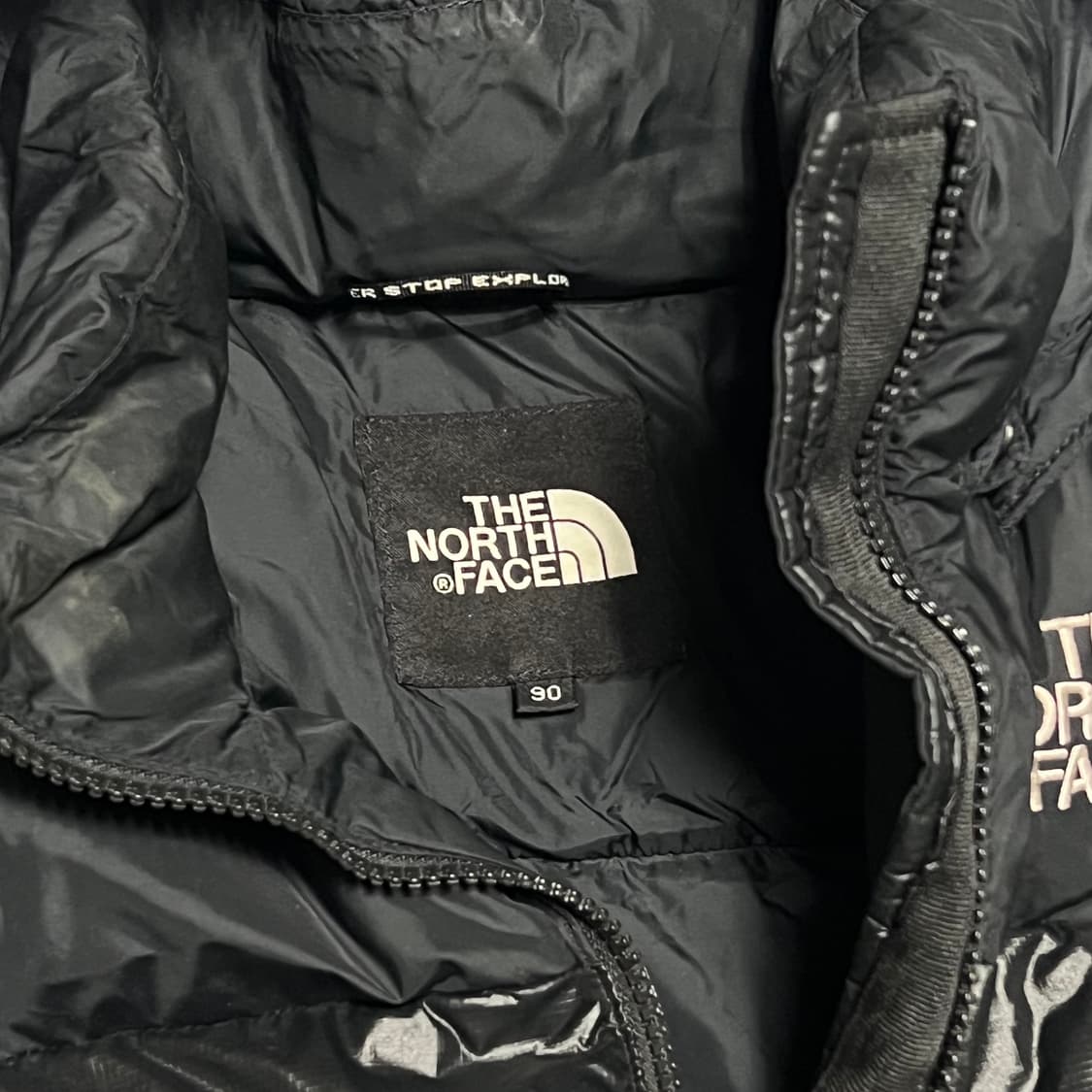 90 노스페이스 눕시 700 유광 블랙 패딩 상품이미지4