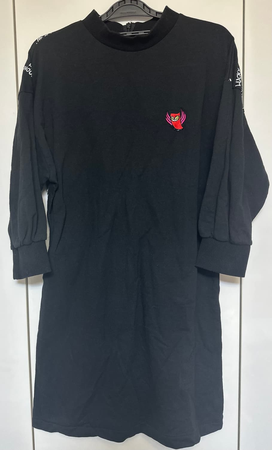 럭키슈에뜨 블랙 7부 소매 원피스 부엉이 자수 상품이미지1