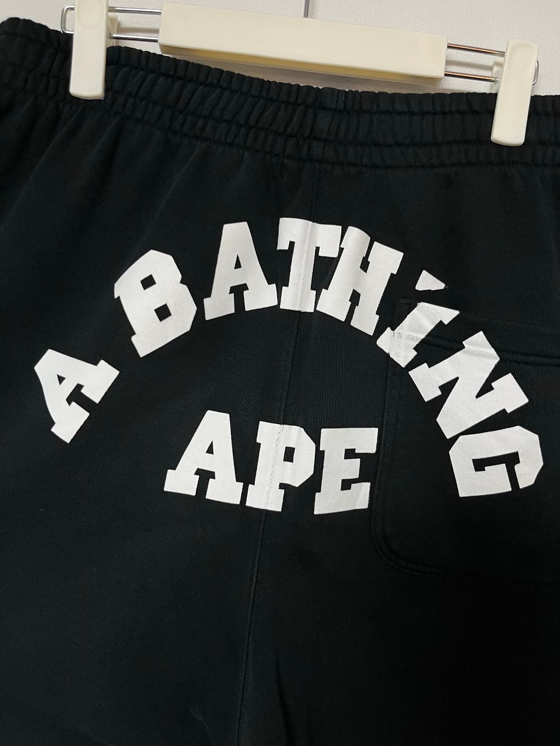 베이프 컬리지 로고 스웻팬츠 상품이미지6