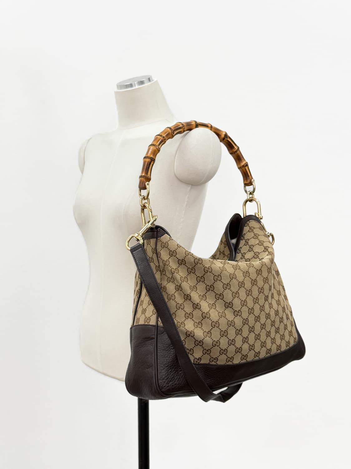 구찌 GG 캔버스 뱀부 호보백 상품이미지2