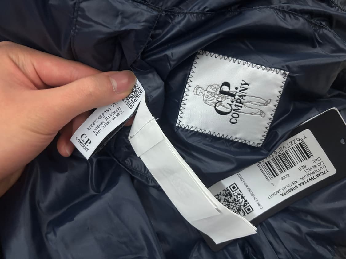 새상품 cp컴퍼니 dd쉘24fw 입니다 상품이미지5