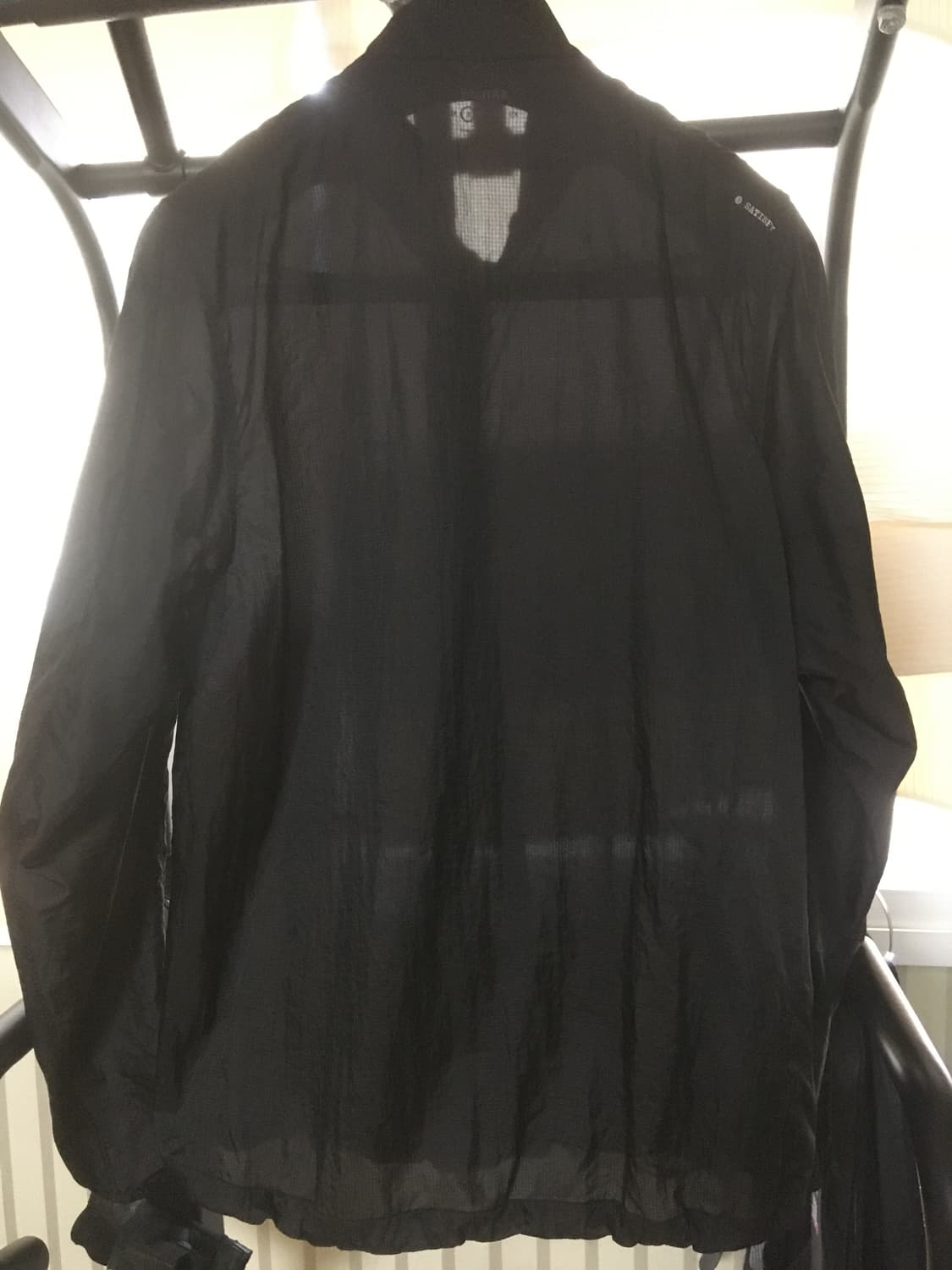 Satisfy 새티스파이 리피 바람막이 블랙 판매합니다 상품이미지8