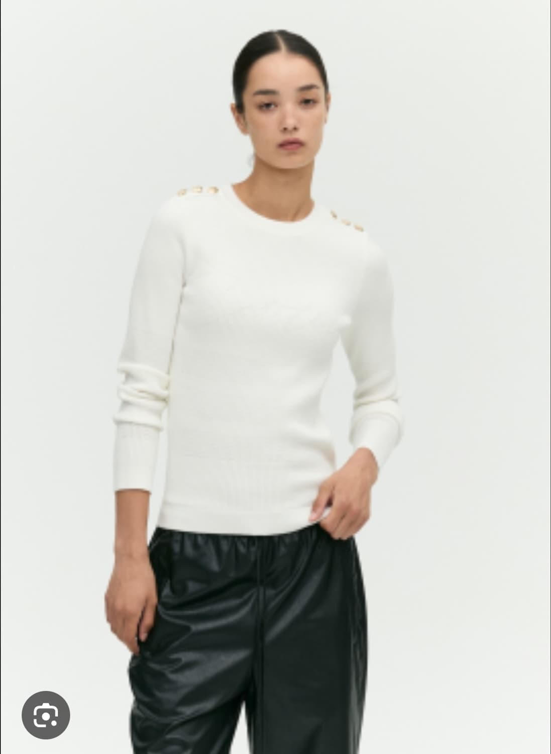 3.1필립림 Phillip Lim 펄 버튼 장식 크림 니트 S사이즈 상품이미지1
