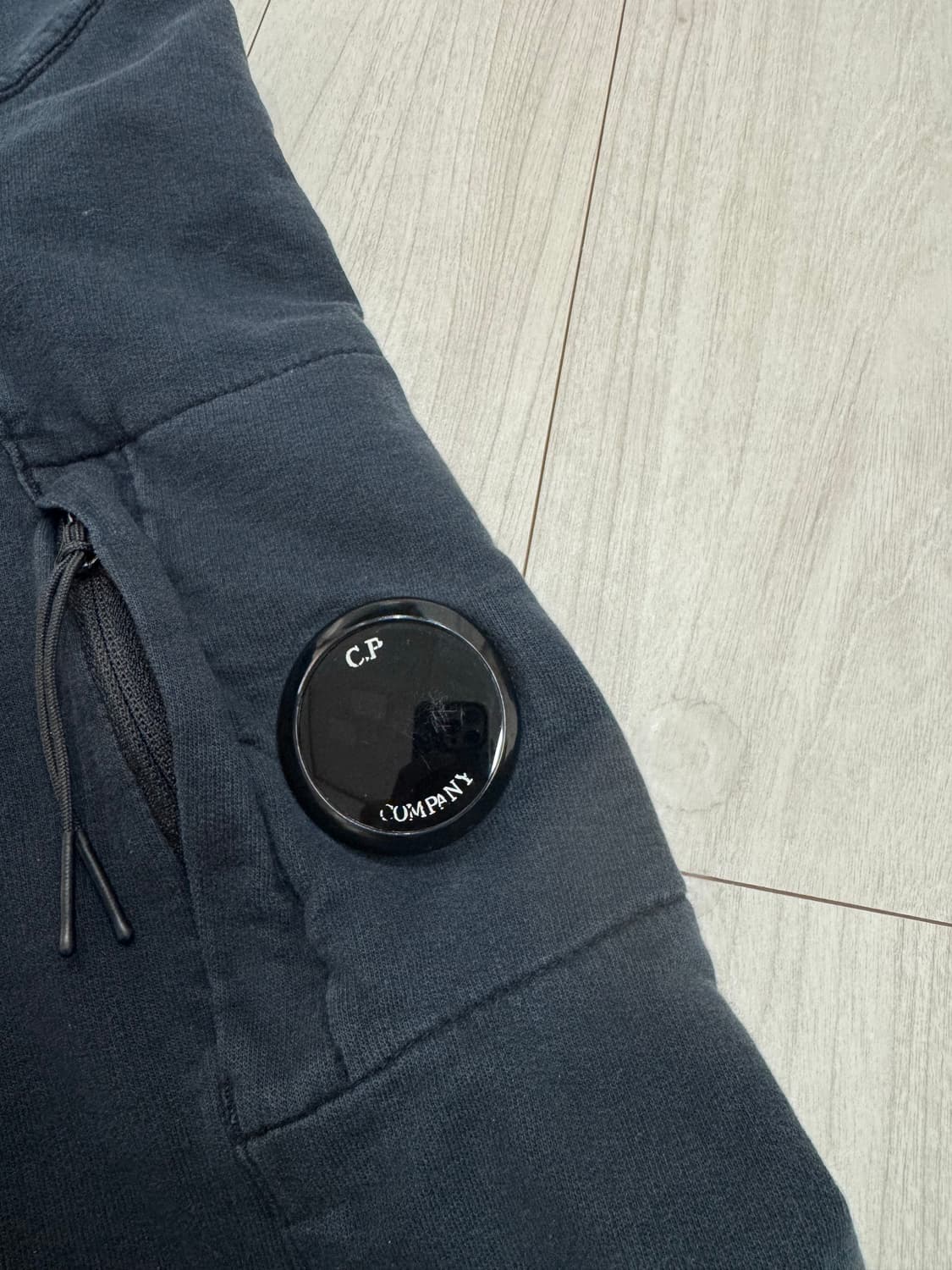 [정품] CP컴퍼니 맨투맨 상품이미지2