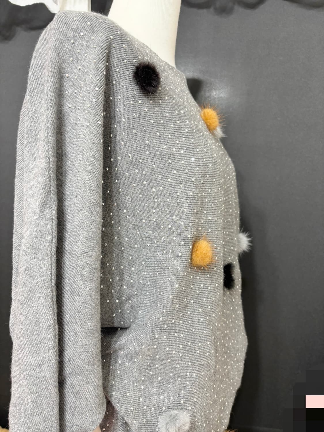 천연 밍크퍼 폼폼이 + 스톤 장식 가오리티 55~66/새거수준 상품이미지3