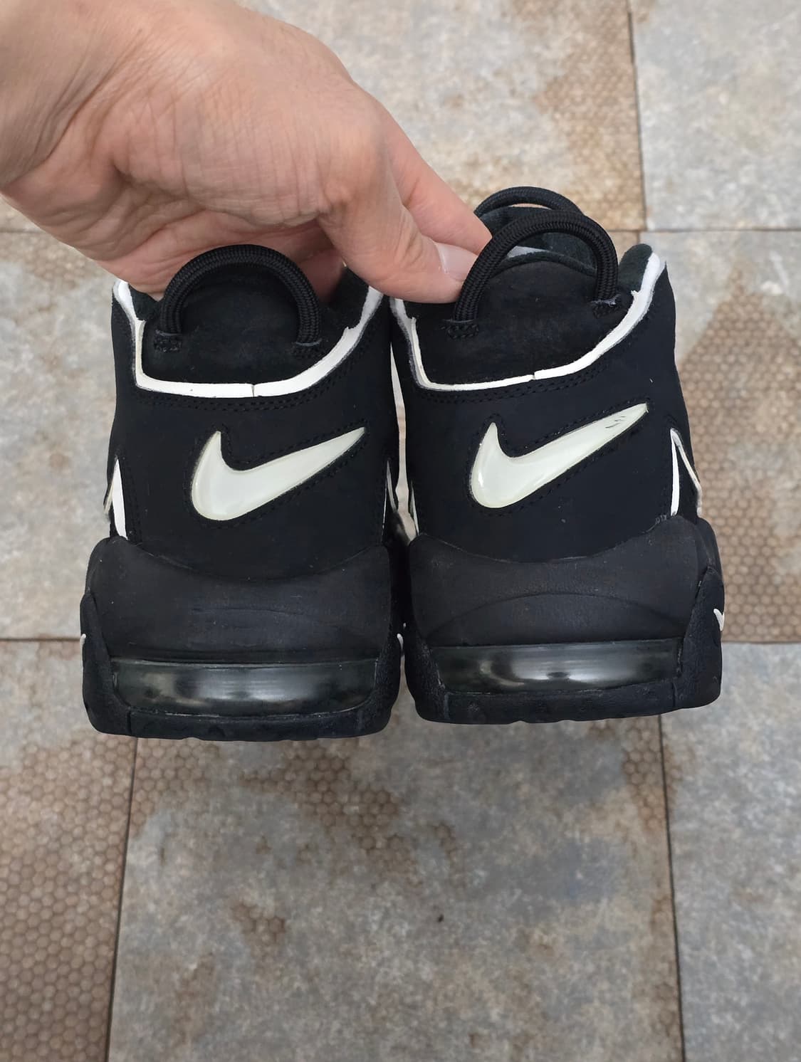 (240)나이키 에어 모어 업템포 검흰  상품이미지7