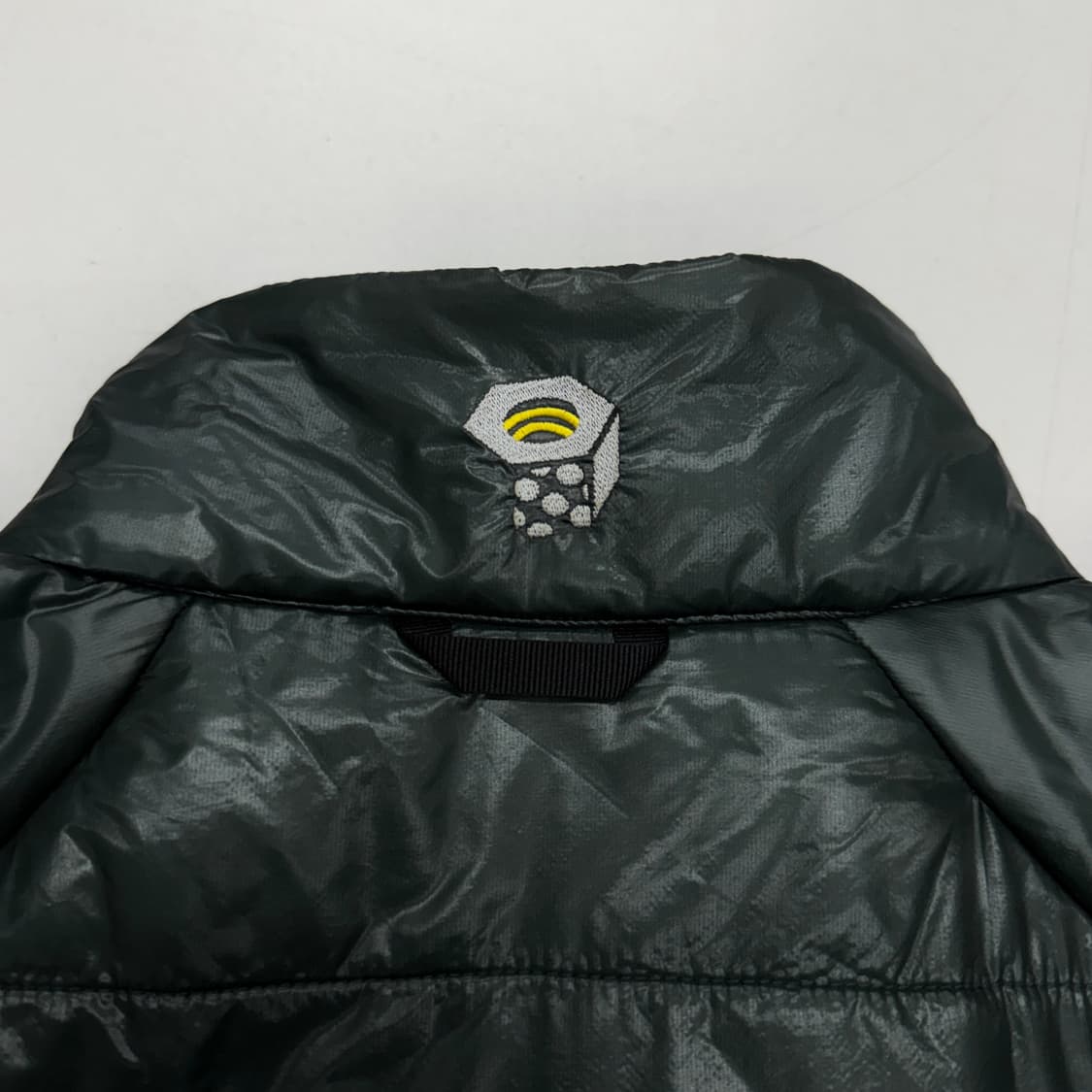 마운틴하드웨어 고프코어 유광 마운틴 경량패딩 자켓 상품이미지5