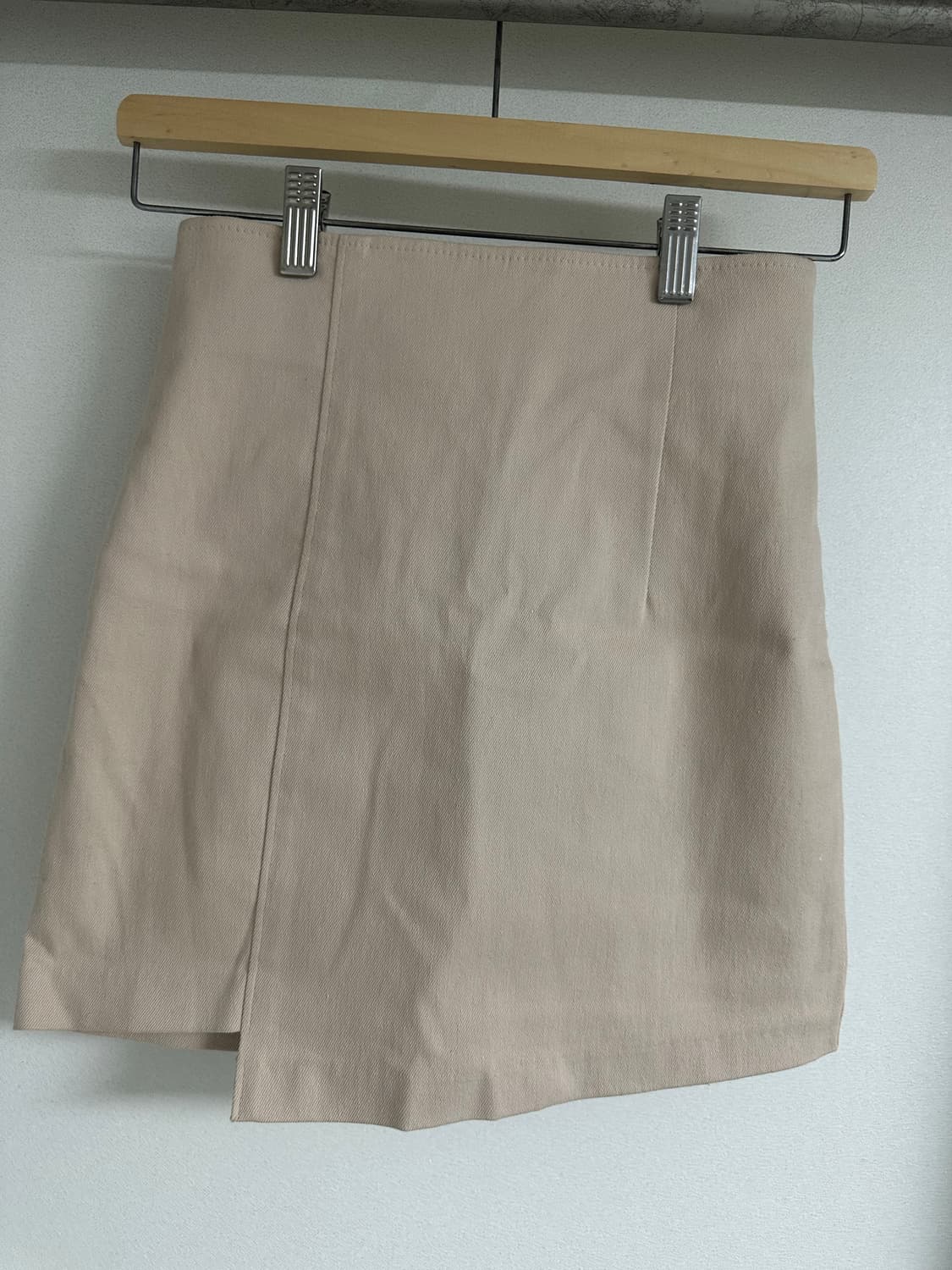 베이지 하이웨스트 언발 스커트 상품이미지1