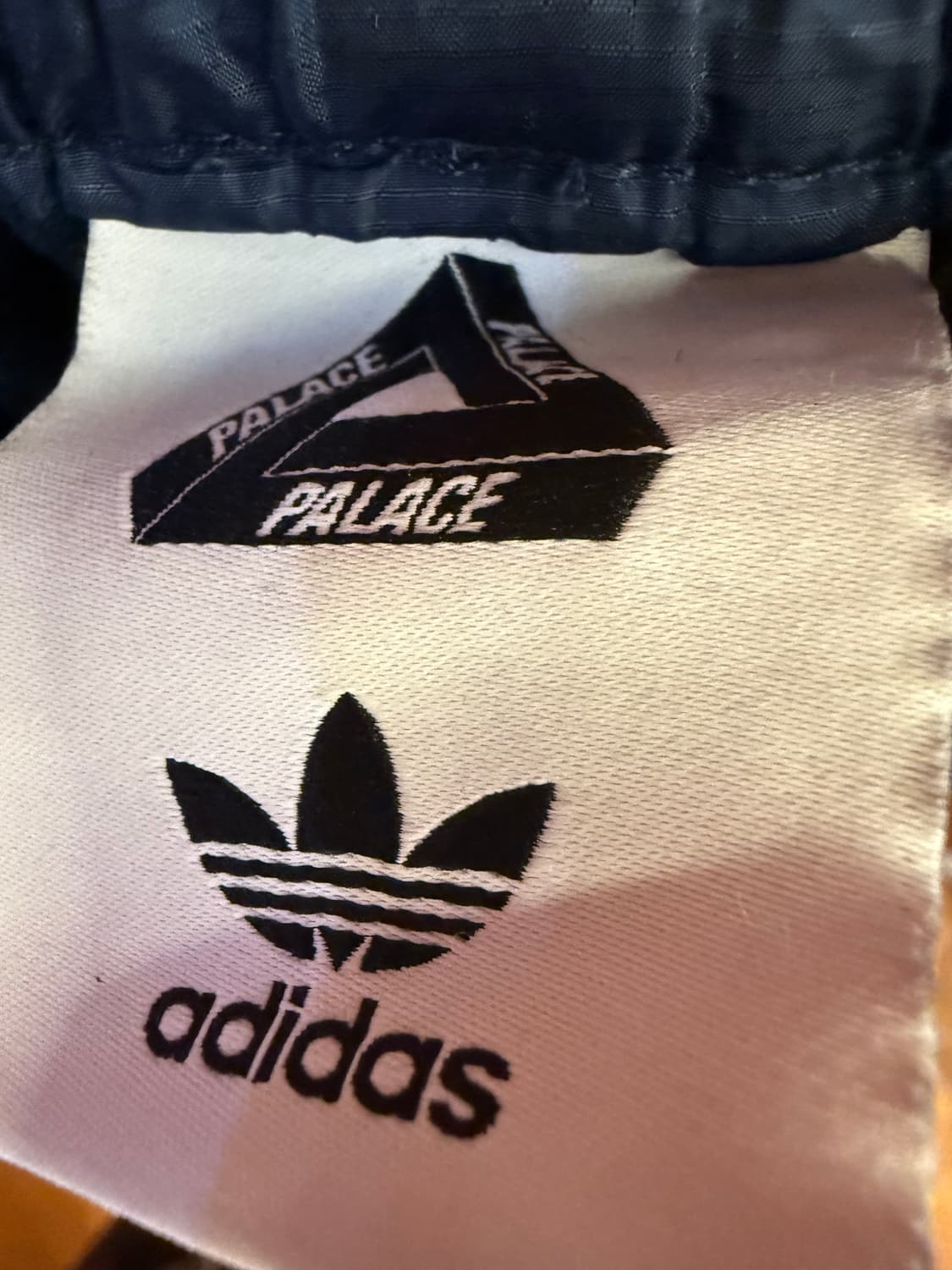 아디다스x팔라스 트레이닝 팬츠 상품이미지3