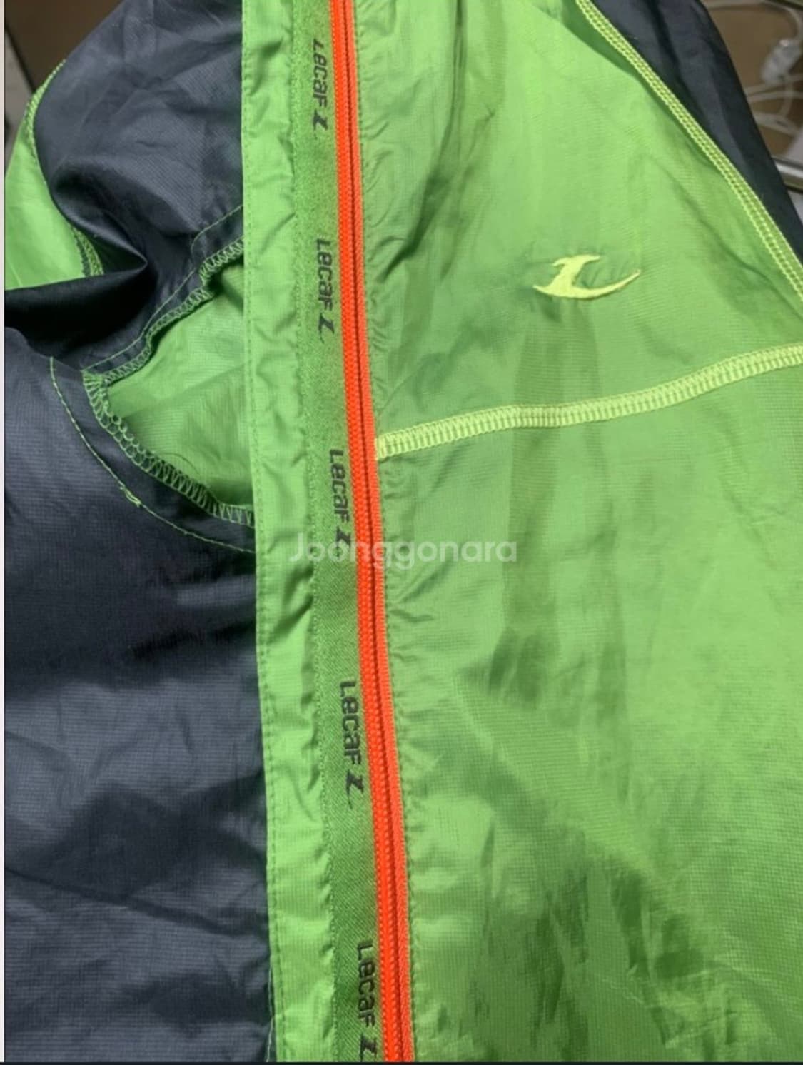 르까프 얇은 바람 막이 판매 합니다! 상품이미지3