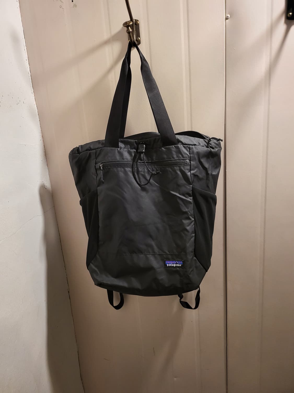 파타고니아 울트라라이트 블랙홀 토트백 상품이미지1