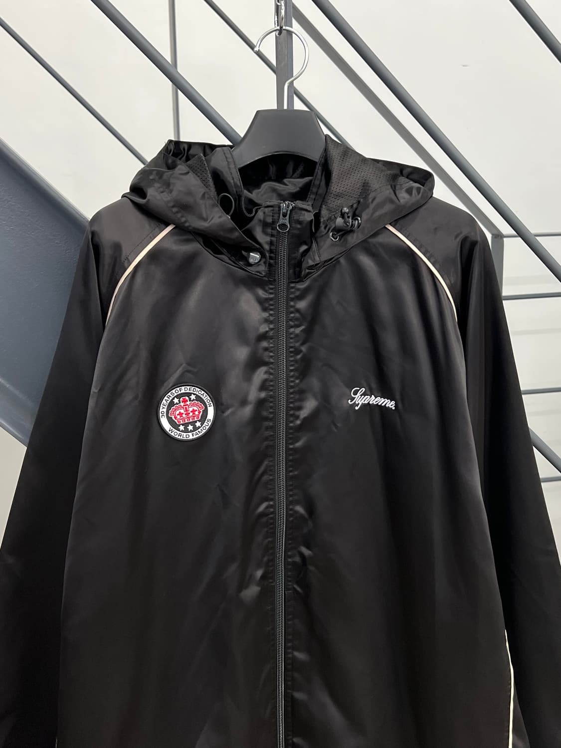 슈프림 24SS 사틴 후드 트랙 자켓 상품이미지4