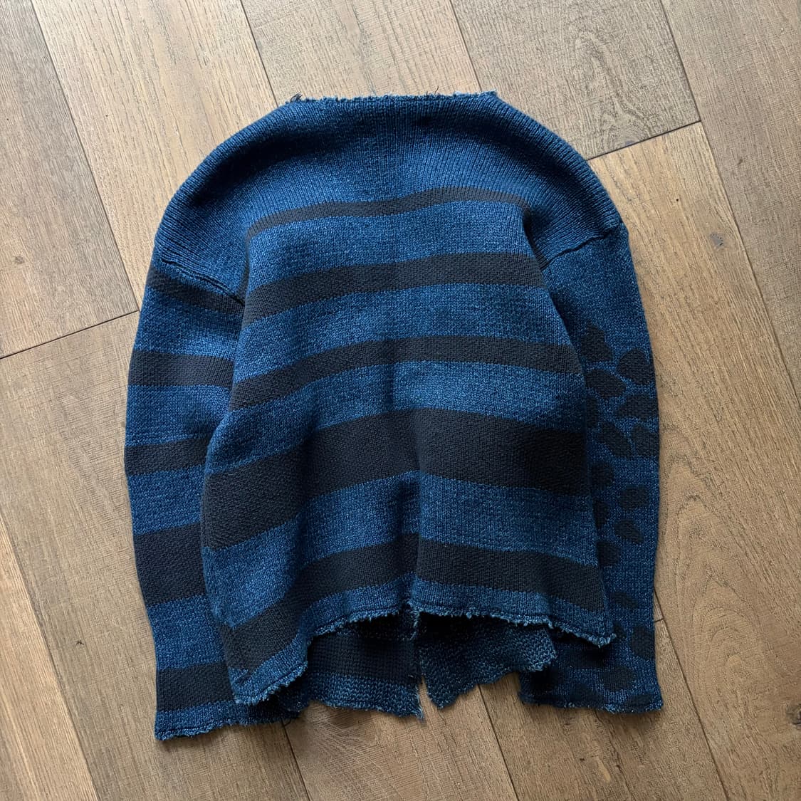 Archive Distressed Pattern Cardigan 상품이미지9