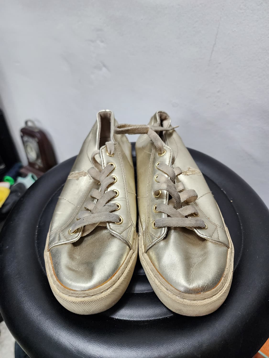 폴로 랄프로렌 금색 스니커즈 상품이미지2