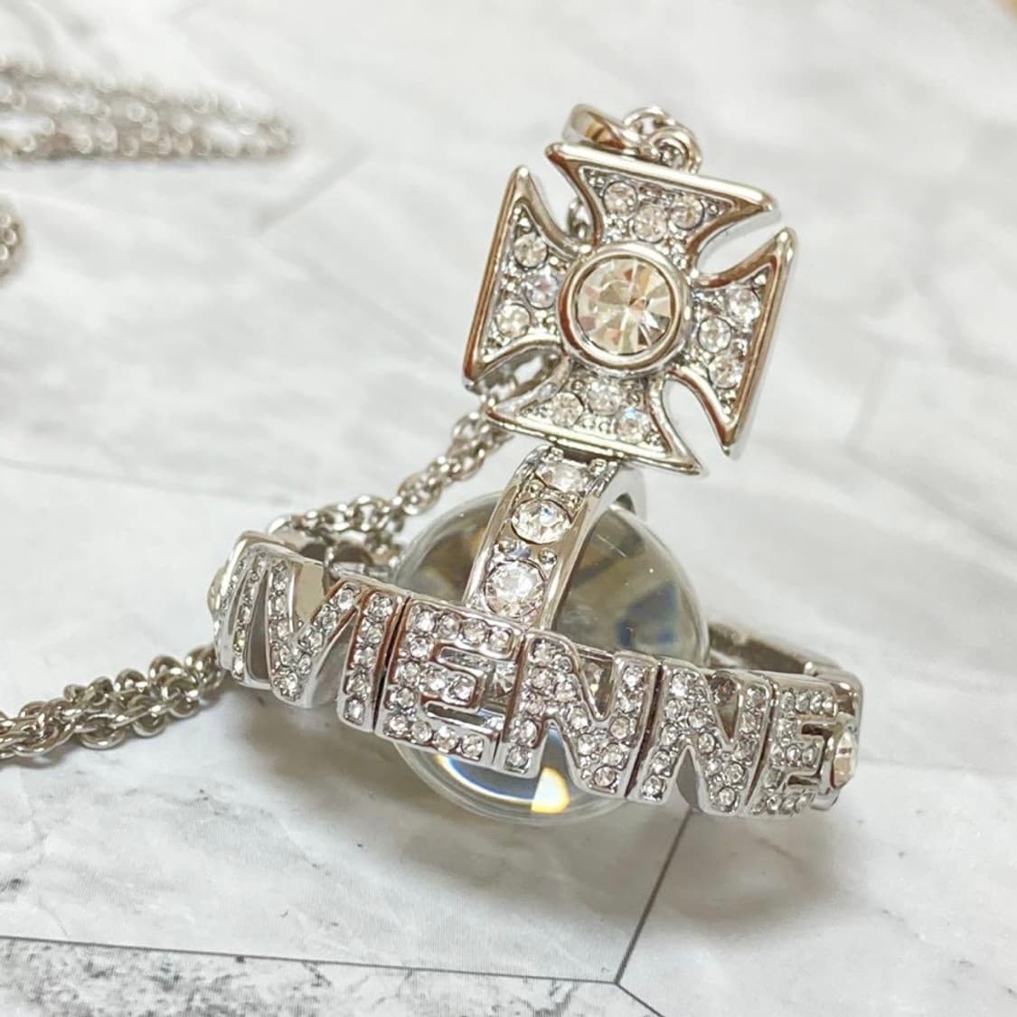 비비안웨스트우드 아카이브 크리스탈 큐빅 3d orb 팬던트 목걸이 상품이미지2