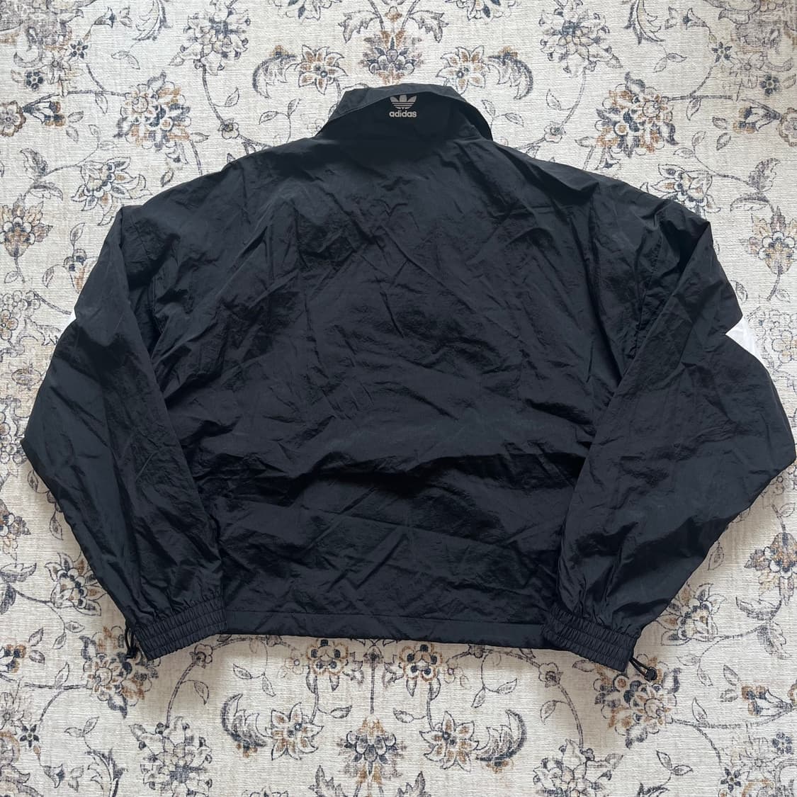 아디다스 신형 트레포일 바람막이 상품이미지3
