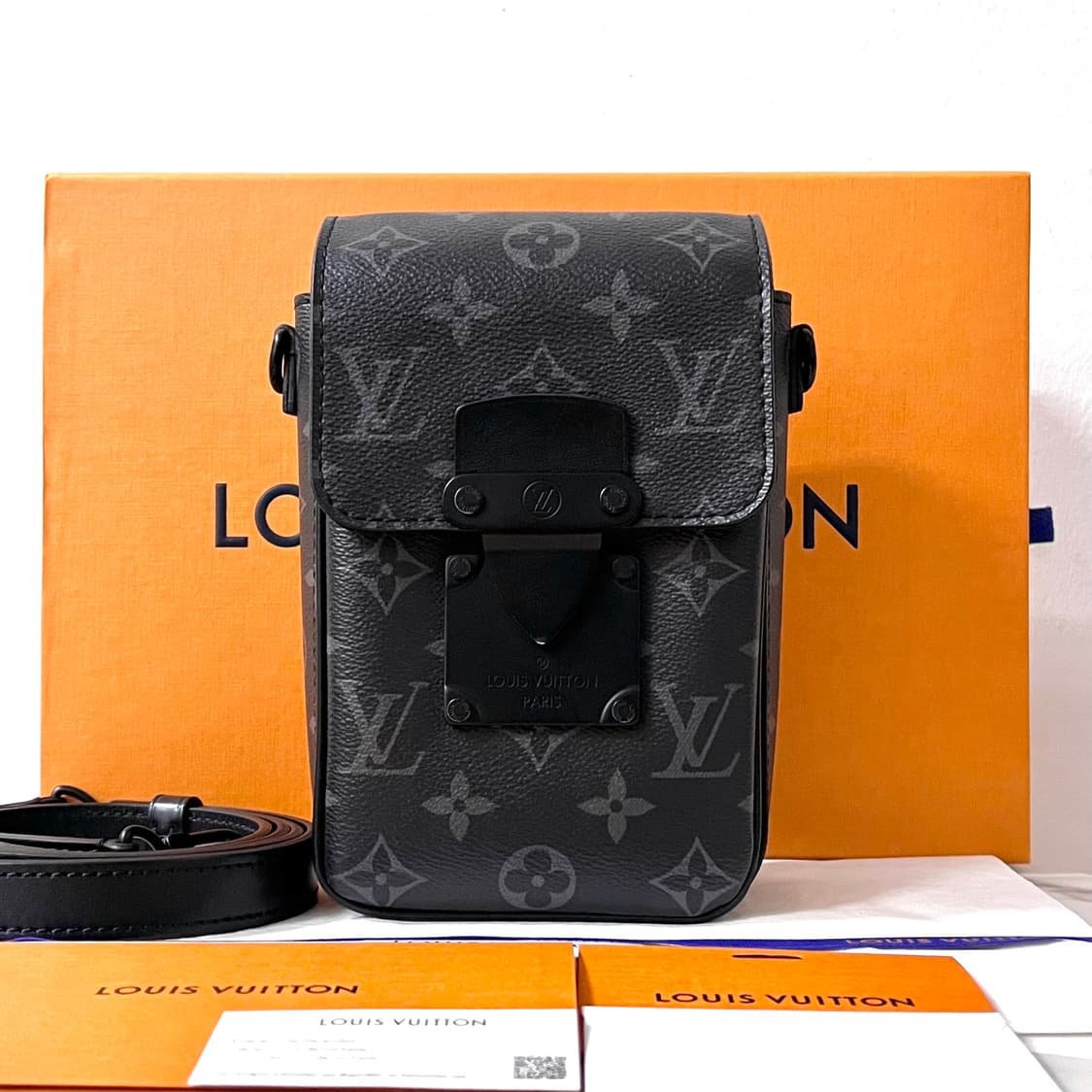 [S급/정품] 루이비통 S락 버티컬 웨어러블 이클립스 크로스백 가방 상품이미지1