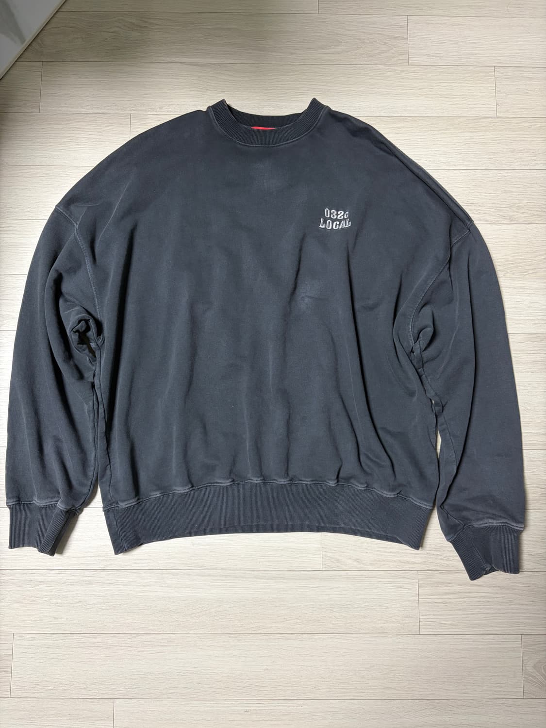 032c 다크그레이 맨투맨 M사이즈 상품이미지1