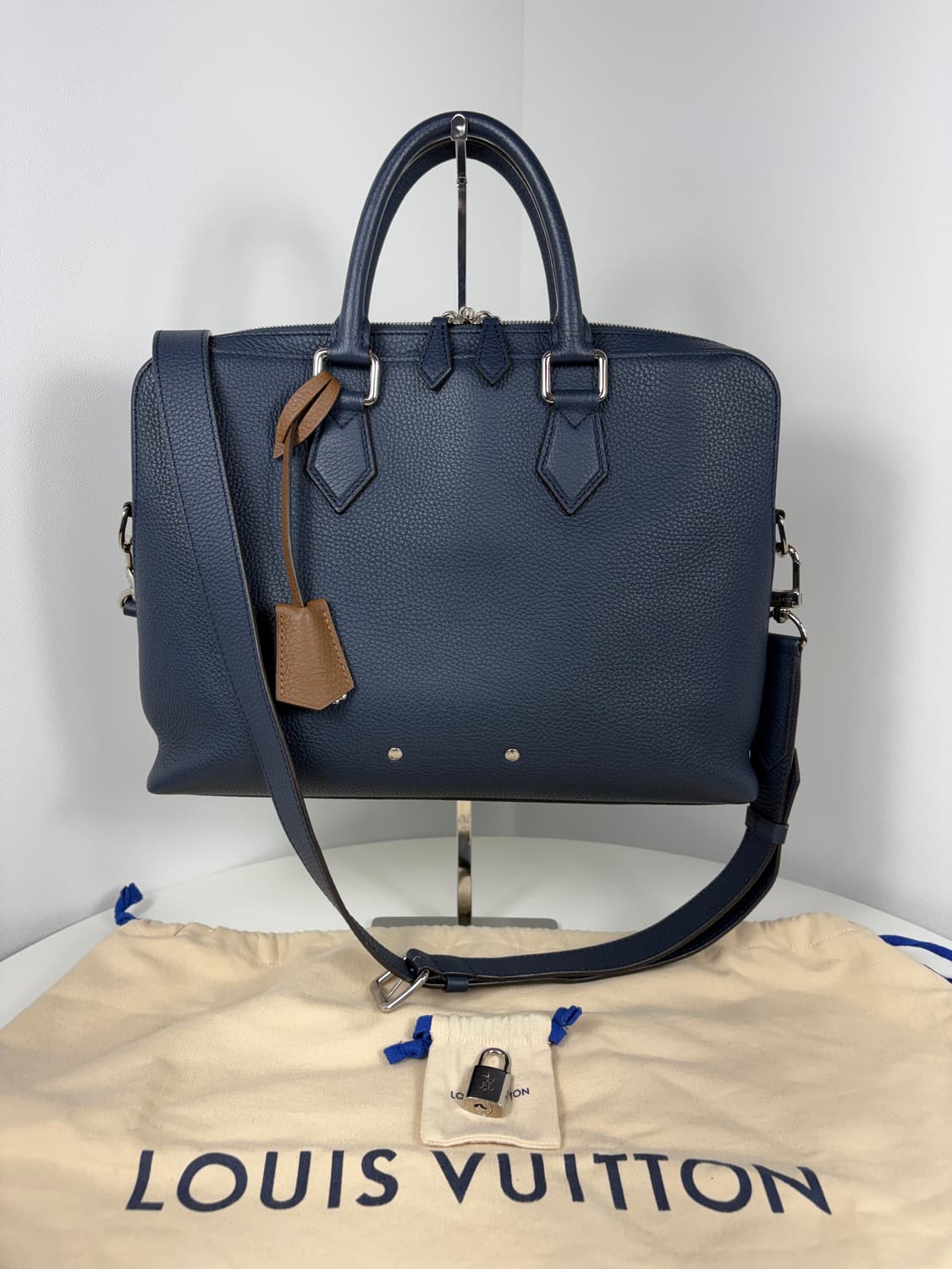 루이비통 M53490 토뤼옹 아르망 PM 서류가방 브리프케이스 상품이미지1