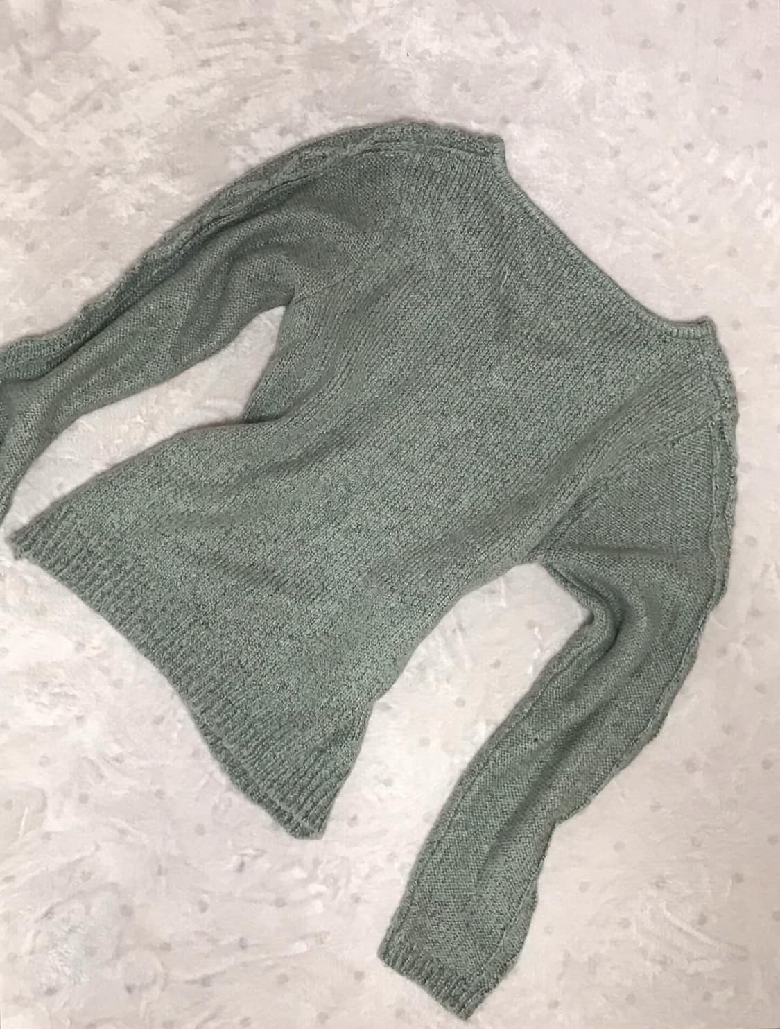 엑시즈팜 진주 디테일 브이넥 니트 상품이미지2