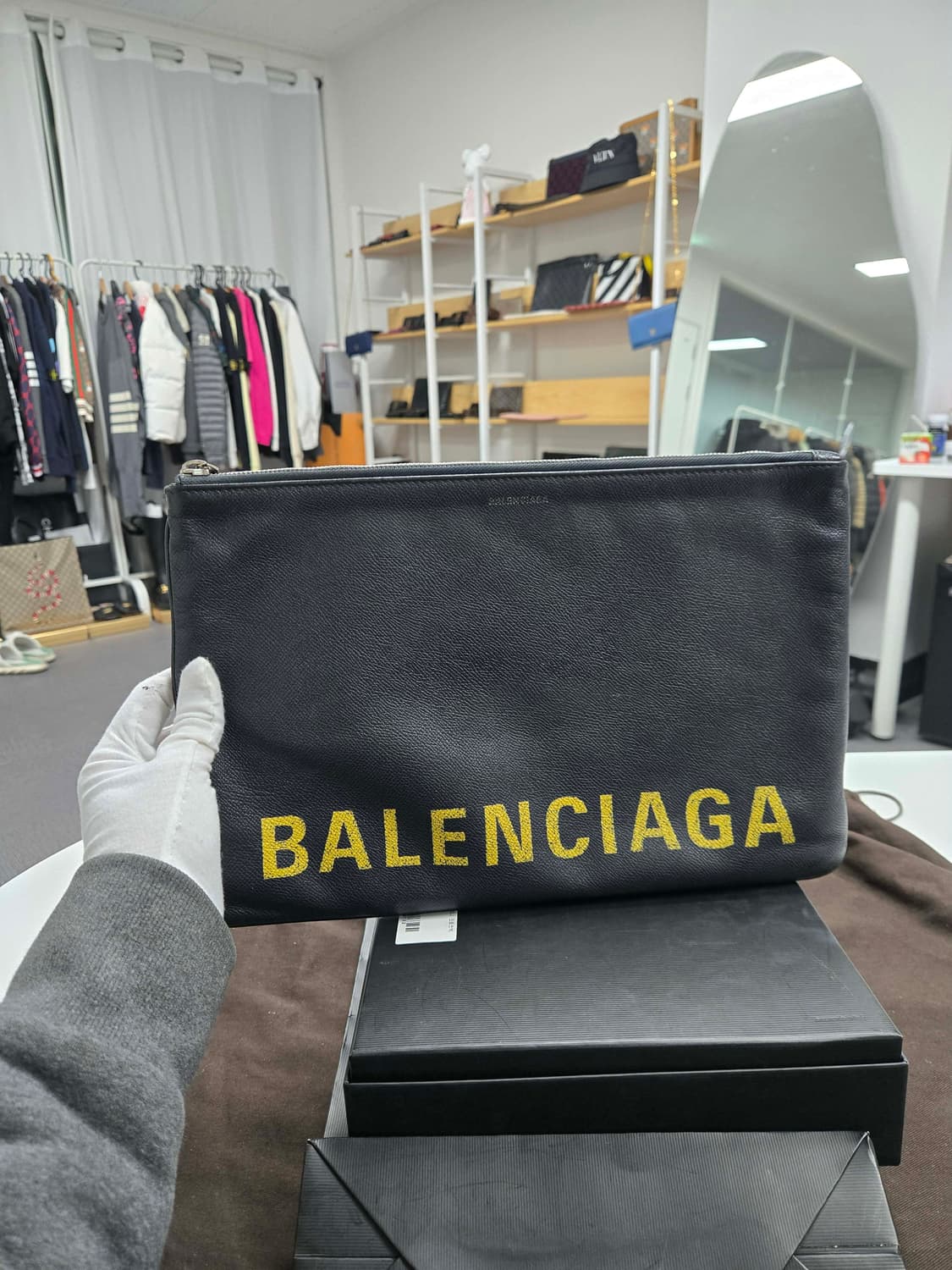 [A급컨디션]발렌시아가 로고 클러치백 상품이미지1