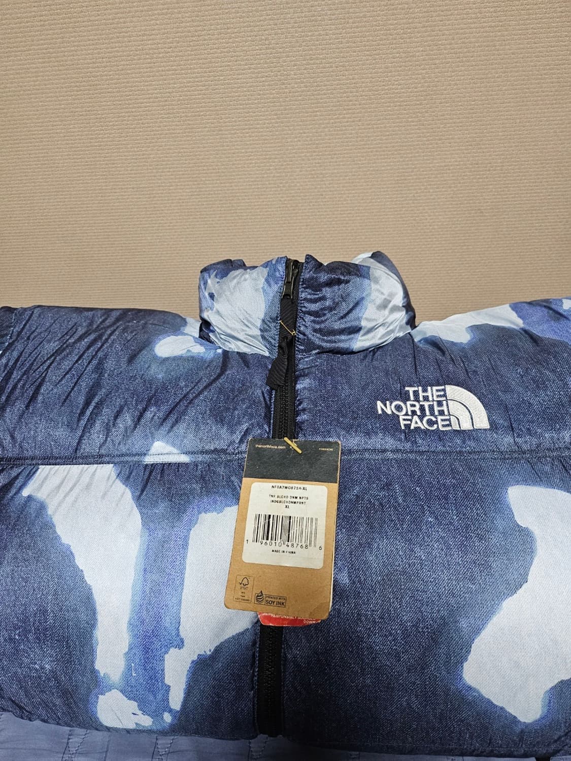 [XL] 슈프림 x 노스페이스 블리치드 데님 눕시 상품이미지4