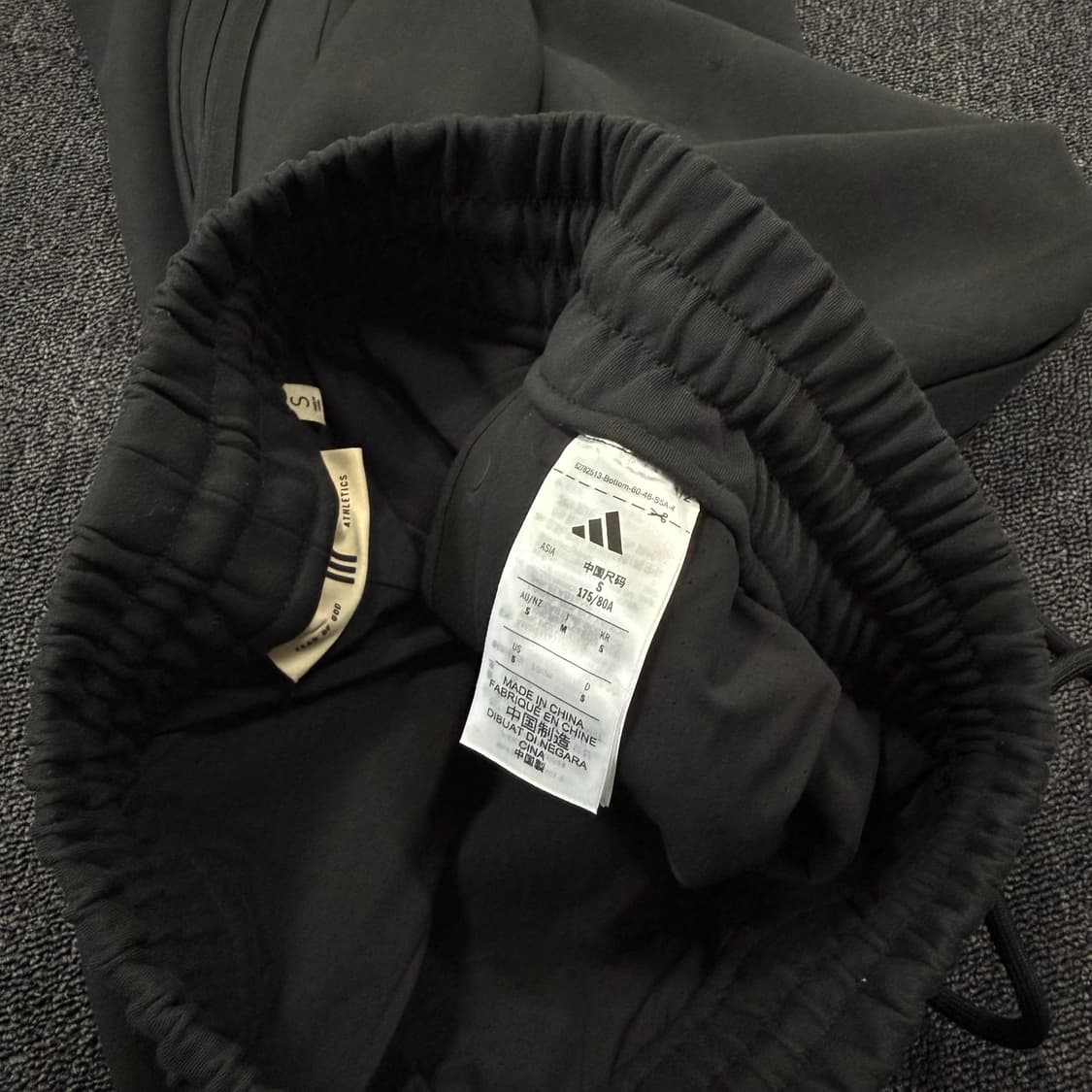 아디다스 x 피어오브갓 애슬레틱스 티어어웨이 팬츠 상품이미지9