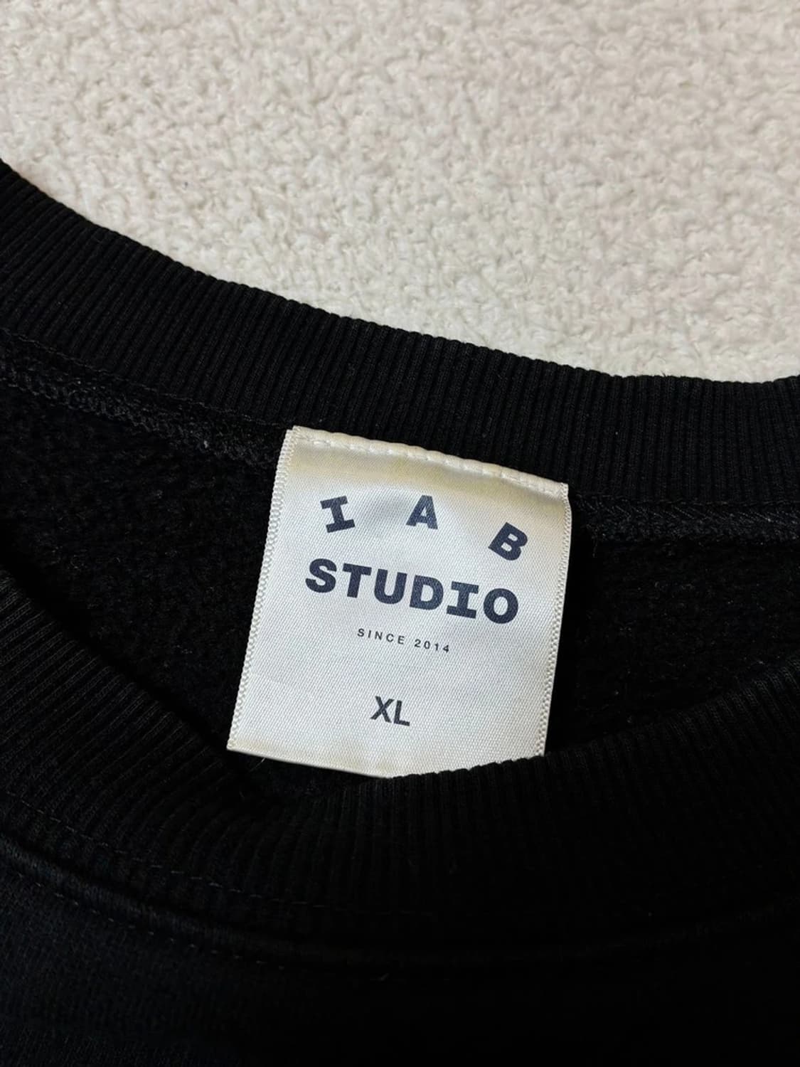 아이앱스튜디오 오버핏 헤비코튼 빅프린팅 맨투맨 PN6892 상품이미지8