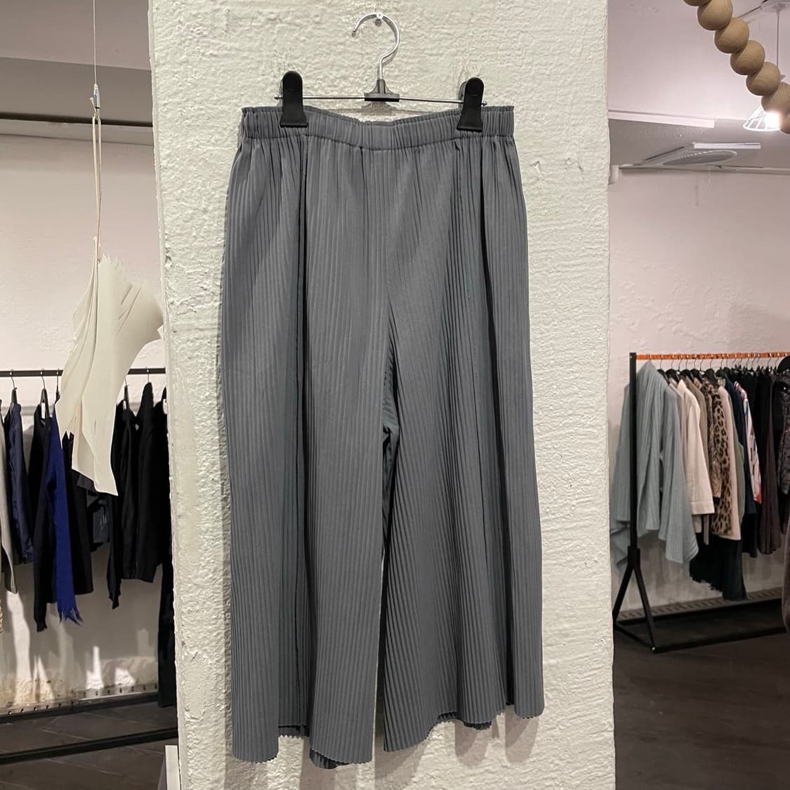 이세이미야케 플리츠 하카마 팬츠 상품이미지1