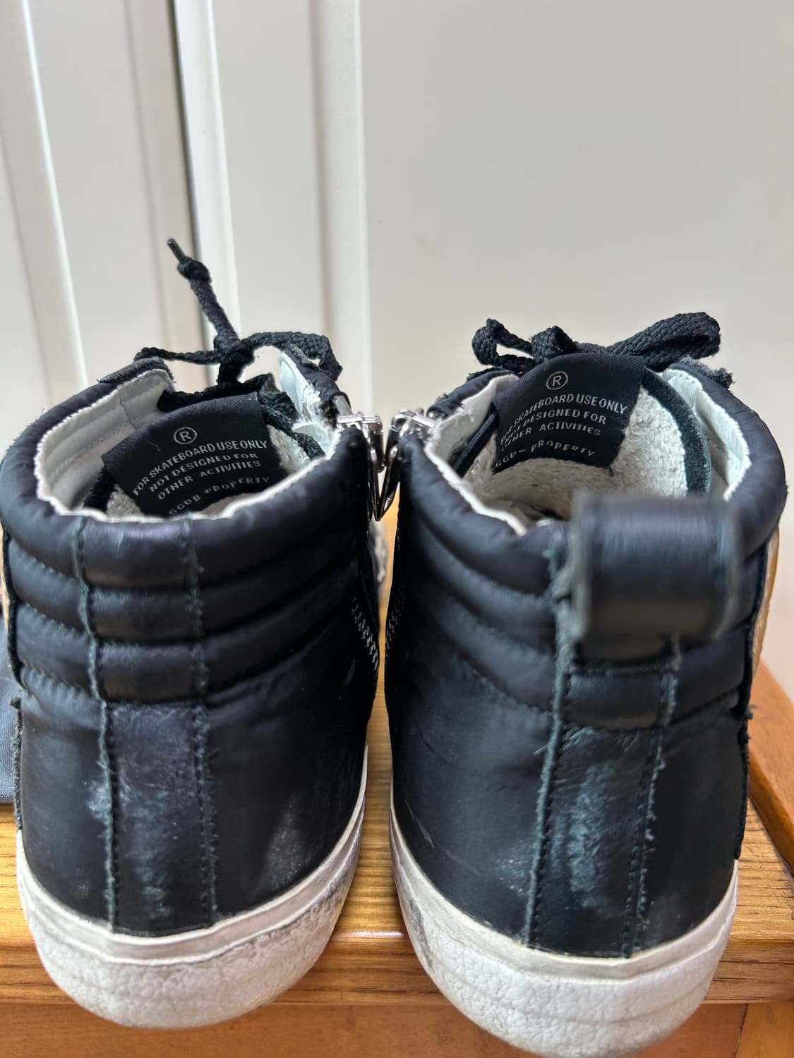 Golden goose 골든구스 블랙 하이탑 38사이즈 상품이미지4