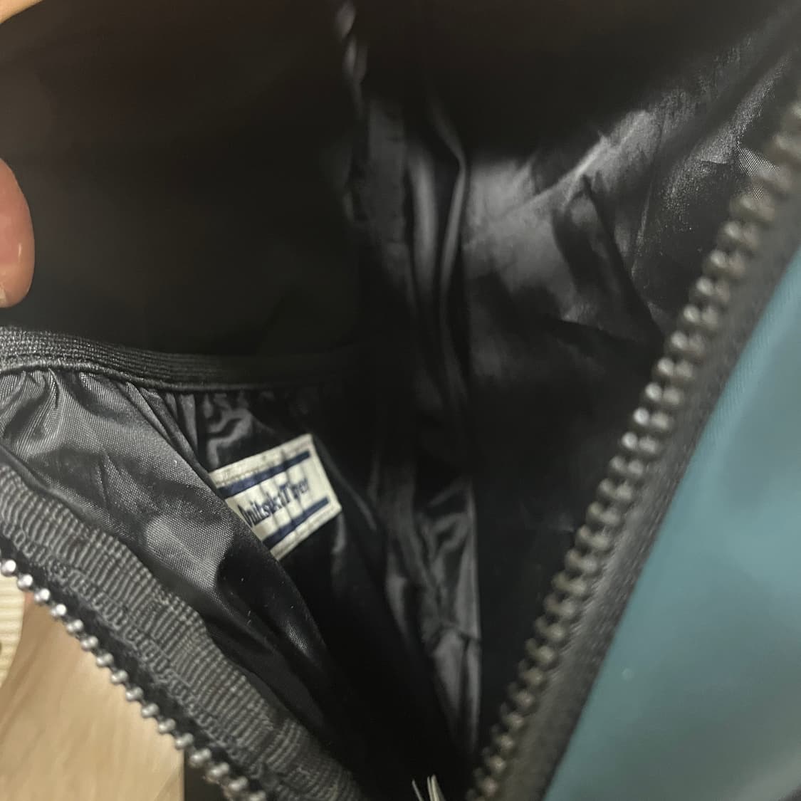 오니츠카타이거 드로우스트링 슬링백 다크그린 가방 상품이미지3