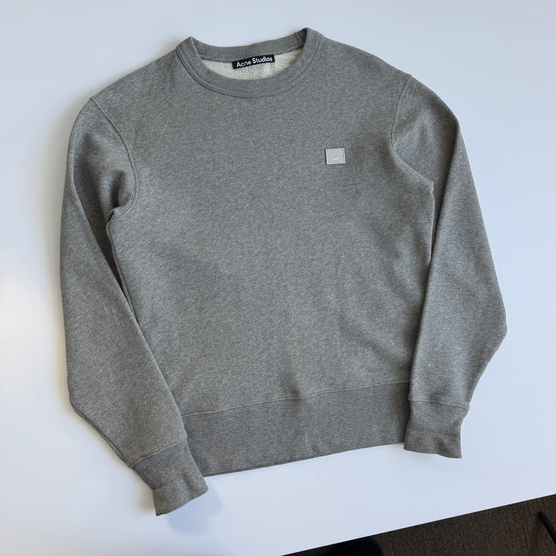 Acne studios  아크네스튜디오 페이스로고 코튼 그레이 맨투맨   상품이미지2