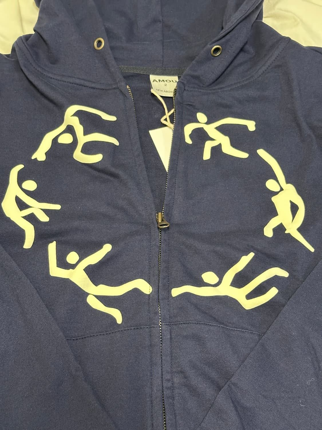 (새상품)아모우 댄싱 서클 크롭 후드집업 네이비  상품이미지3