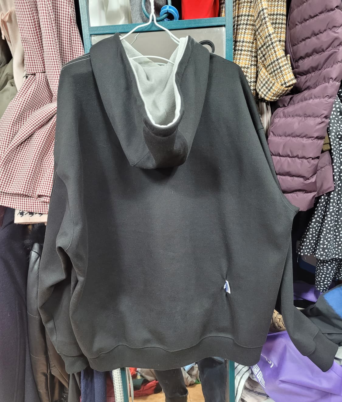 아더에러 A1 블루하트 블랙후드티 상품이미지4