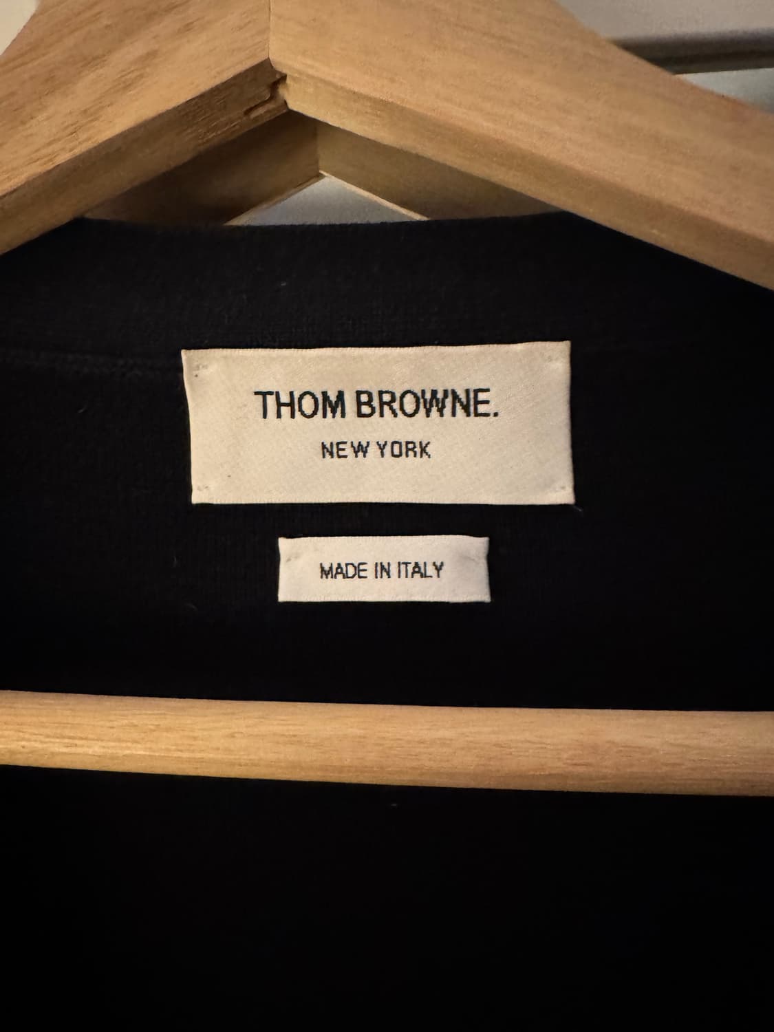 [정품] 톰브라운 밀라노 스티치 금장 가디건 4사이즈 상품이미지2