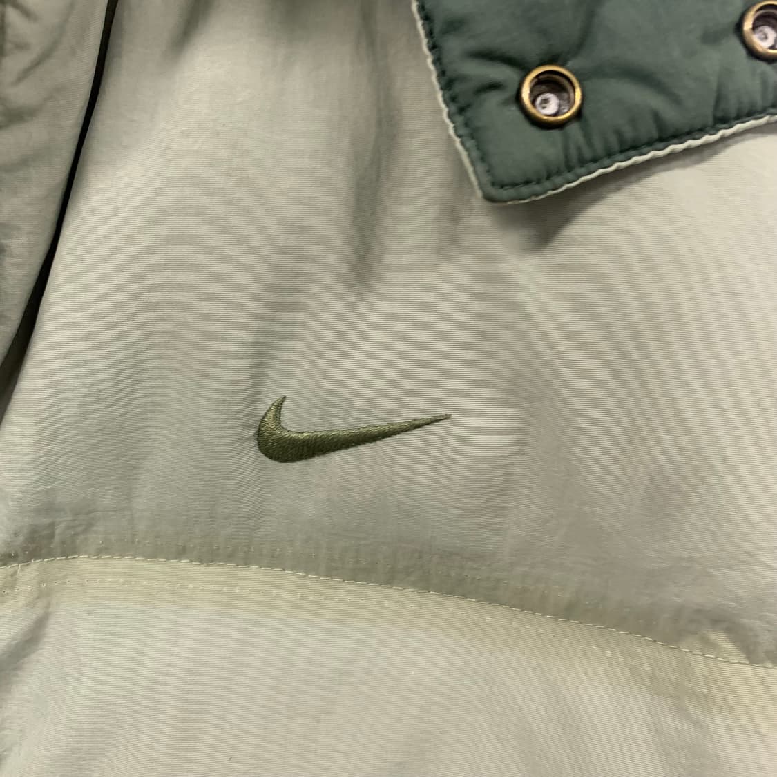 나이키 00s 뉴챔프 카키 패딩 상품이미지4