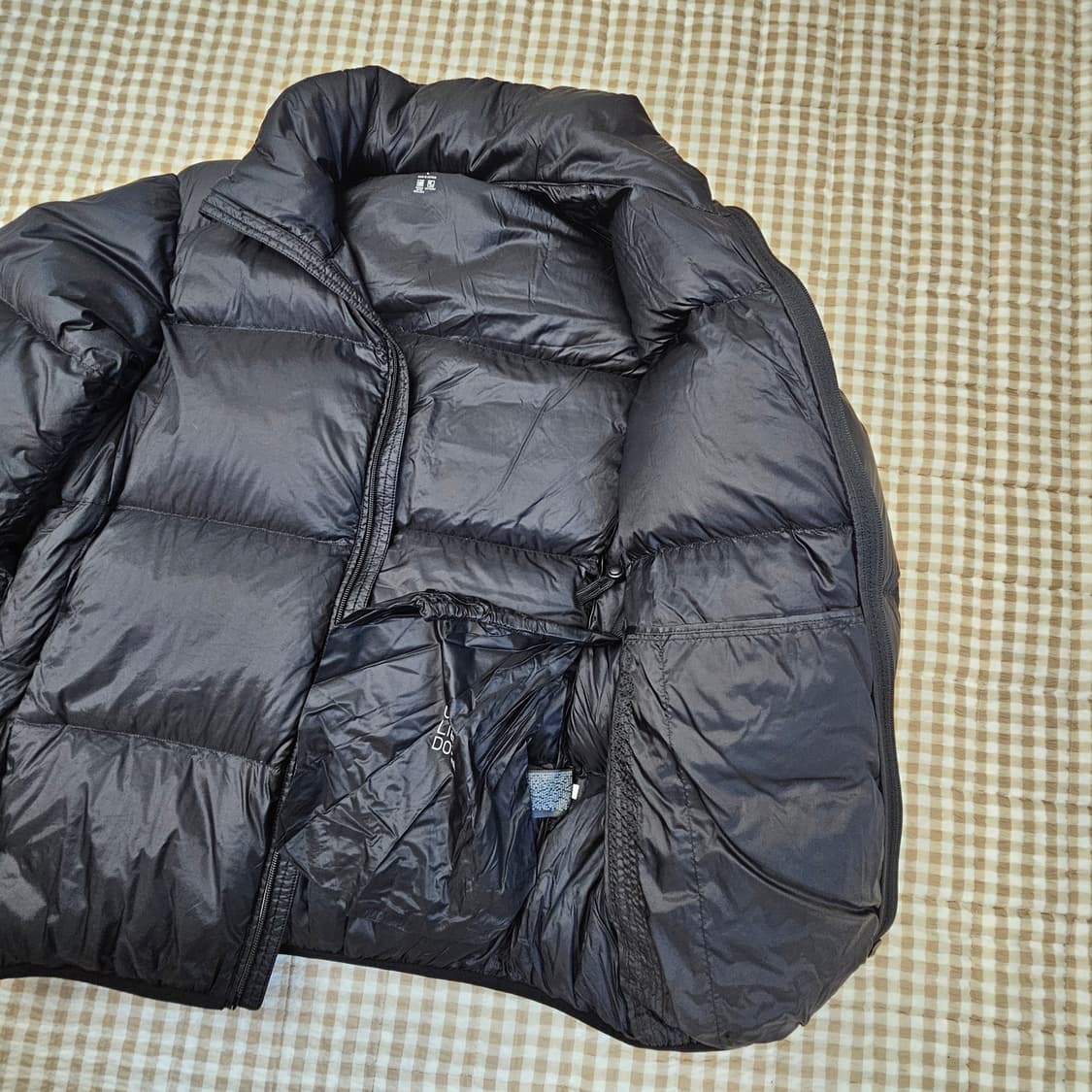 유니클로 울트라 다운 패딩 남자100 상품이미지6