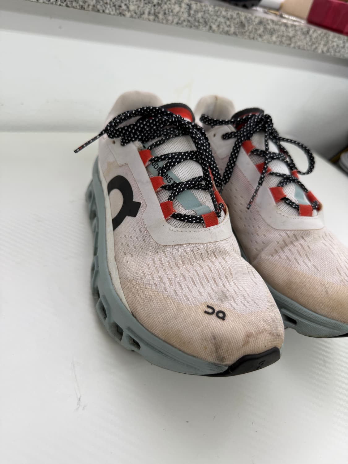 정품) ON 온 러닝 클라우드몬스터 250 상품이미지3