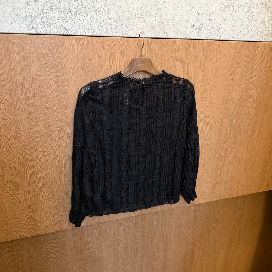 빈티지 하이넥 롱슬리브 블라우스 레이스 시스루 스트라이프 디테일 블랙 상품이미지2