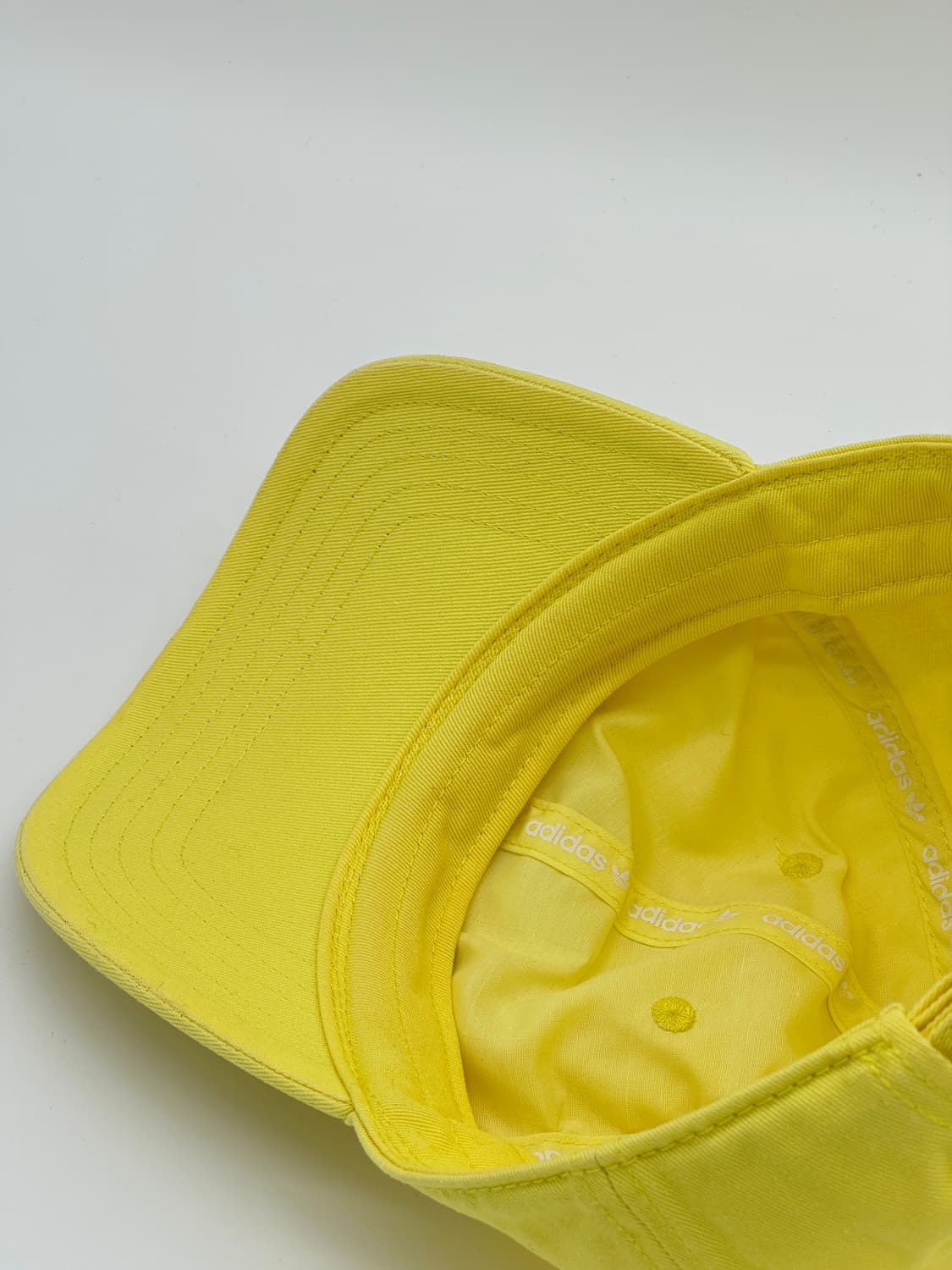 [F] 아디다스 로고 옐로우 볼캡 모자 상품이미지5