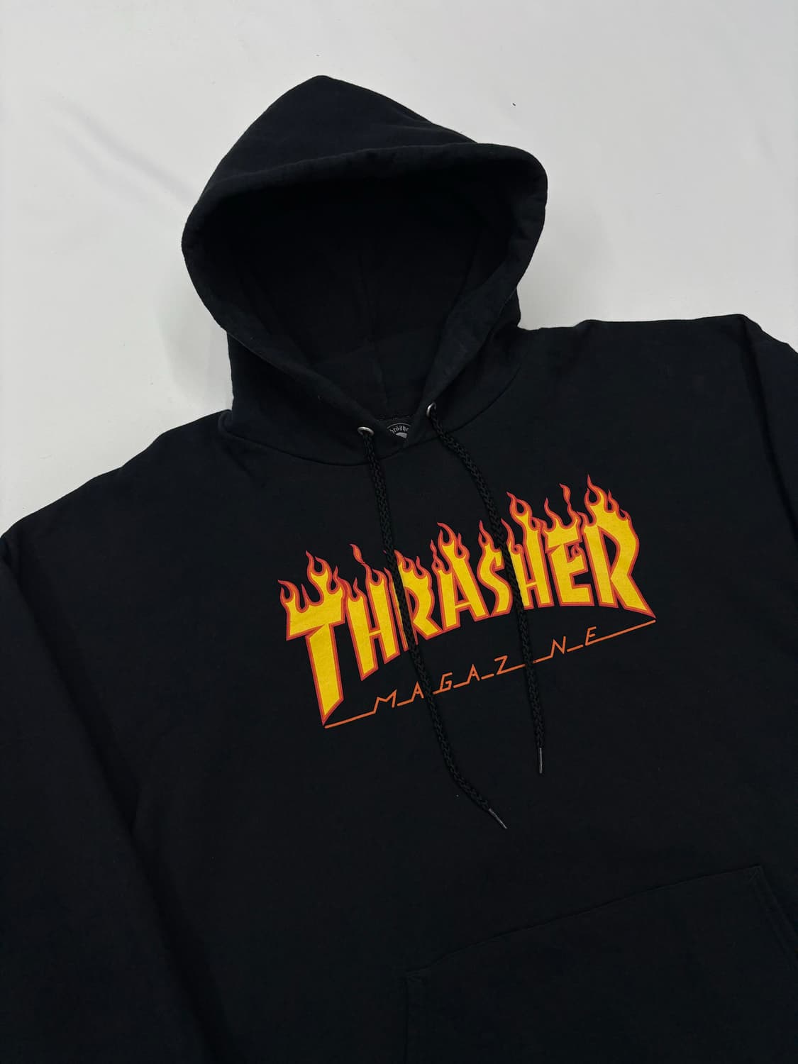 트레셔 플레임 로고 블랙 후드티 상품이미지2