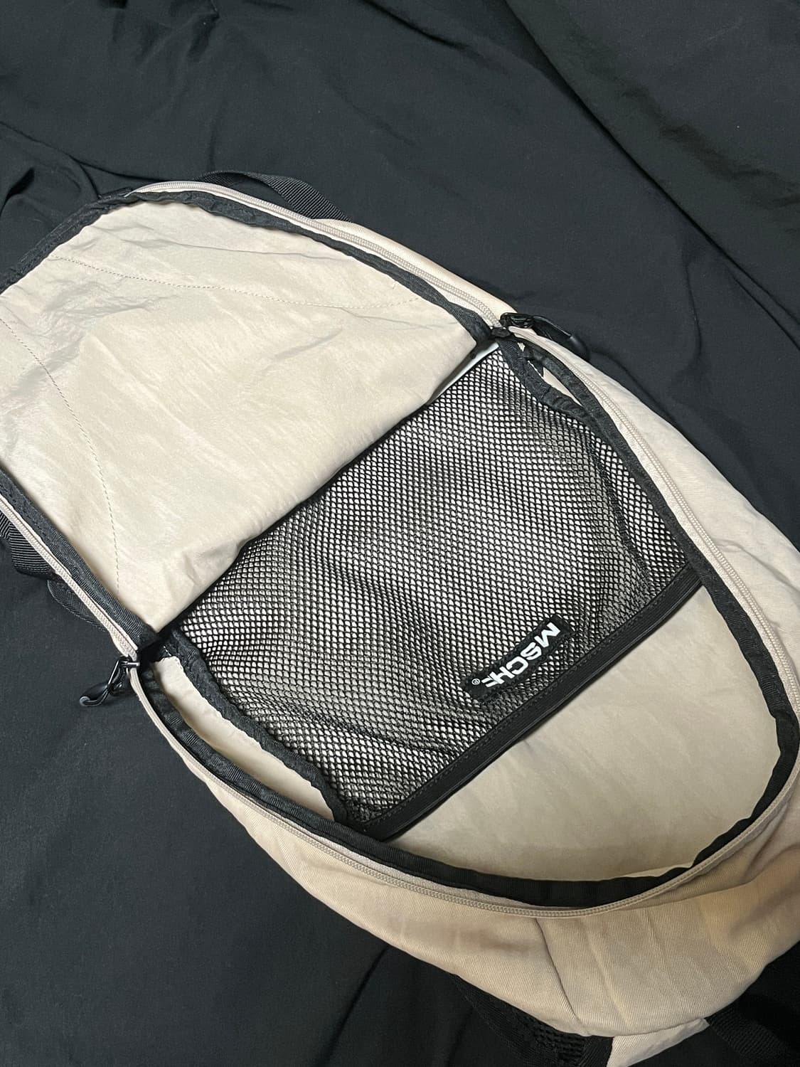 미스치프 롬버스 백팩 베이지 상품이미지4