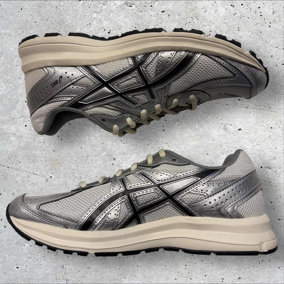 [240] 아식스 조그 100 실버/블랙 화이트 상품이미지3