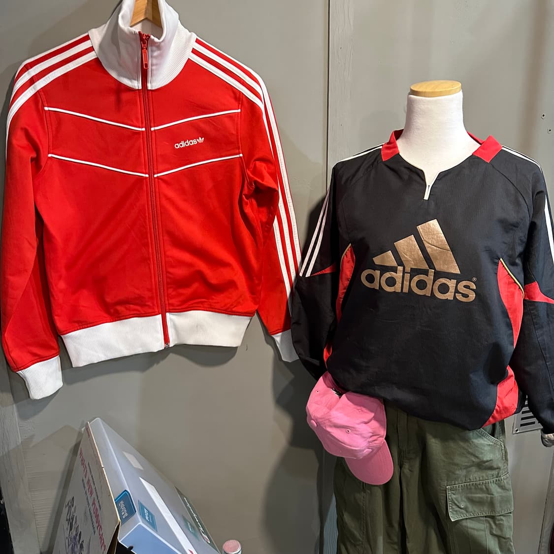 아디다스 올드스쿨 로고 웜업L 상품이미지1