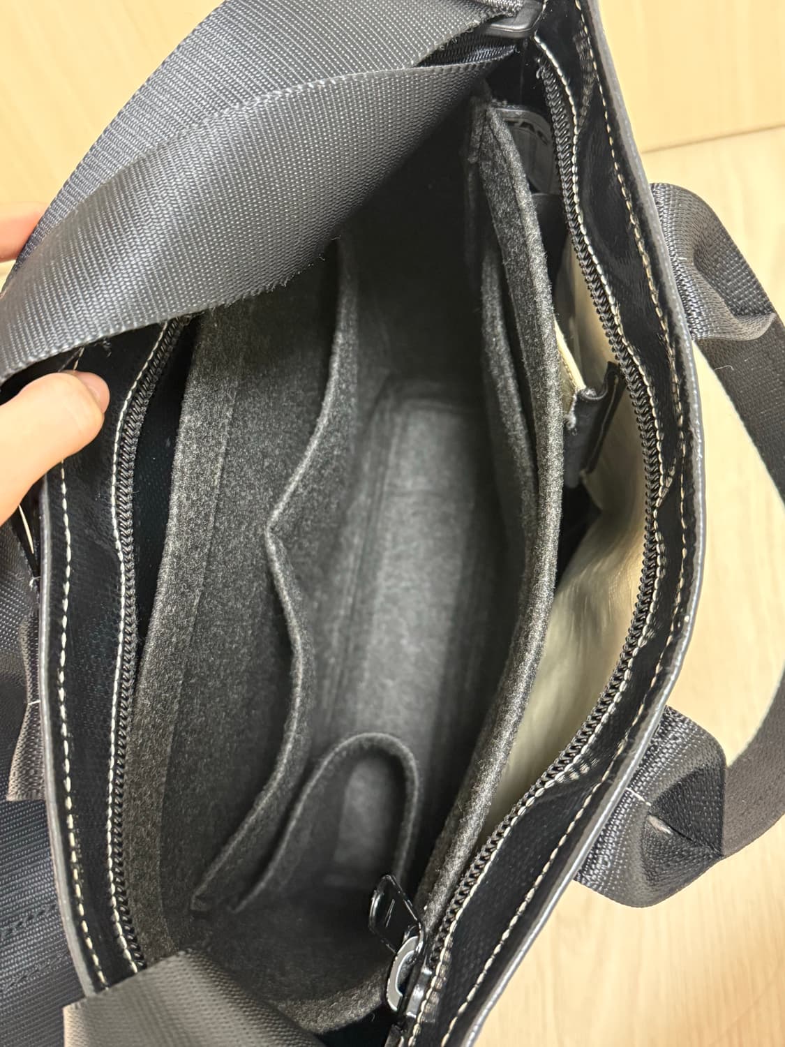 프라이탁 리랜드 올블랙 구버전 상품이미지2