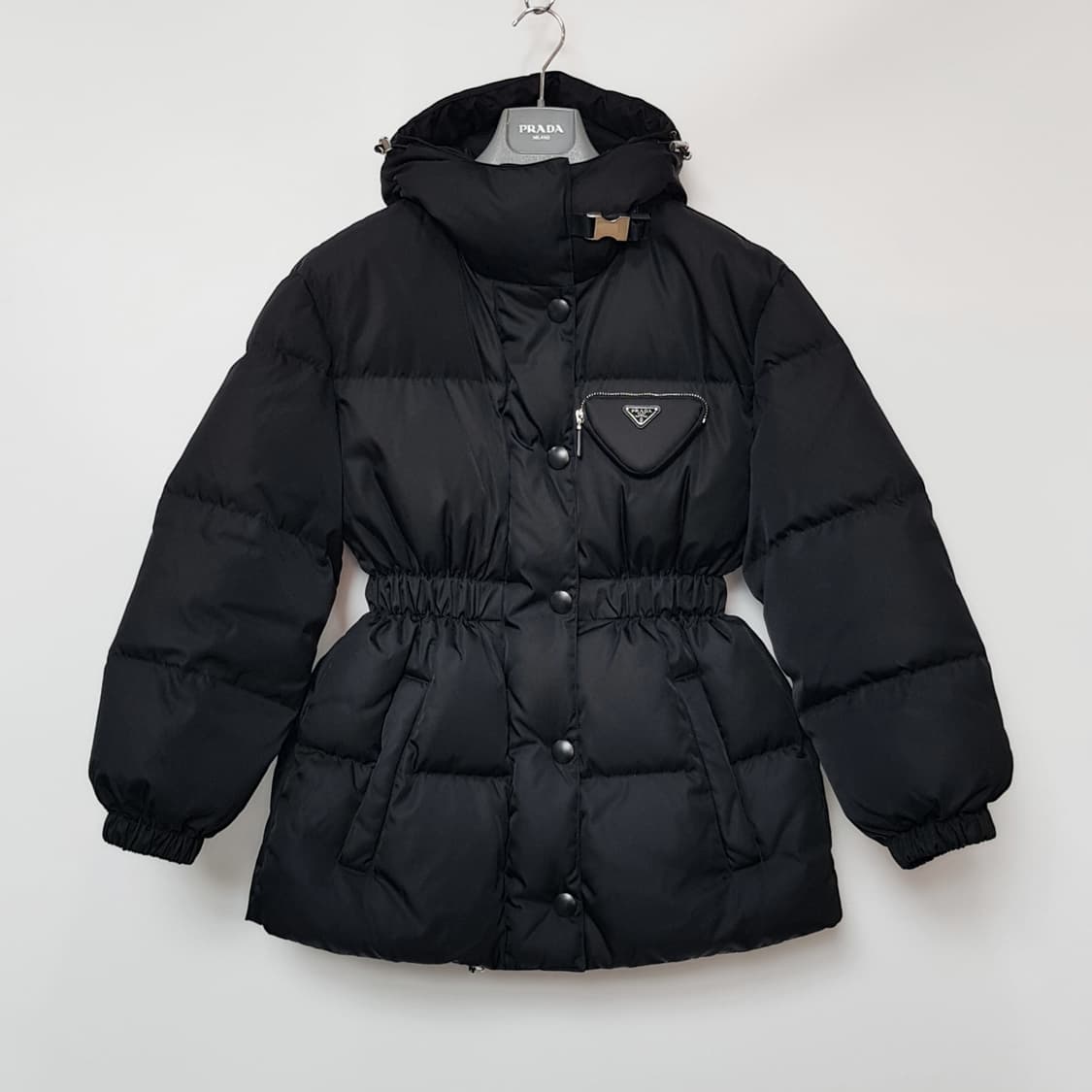 프라다 리나일론 삼각로고 버클 후드 다운 패딩 29Y966 상품이미지1