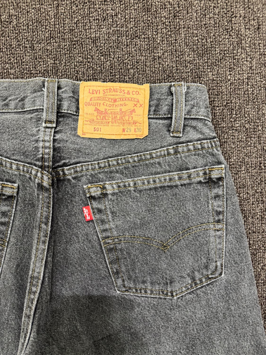 29)리바이스 빈티지 501 흑청 데님팬츠 상품이미지5
