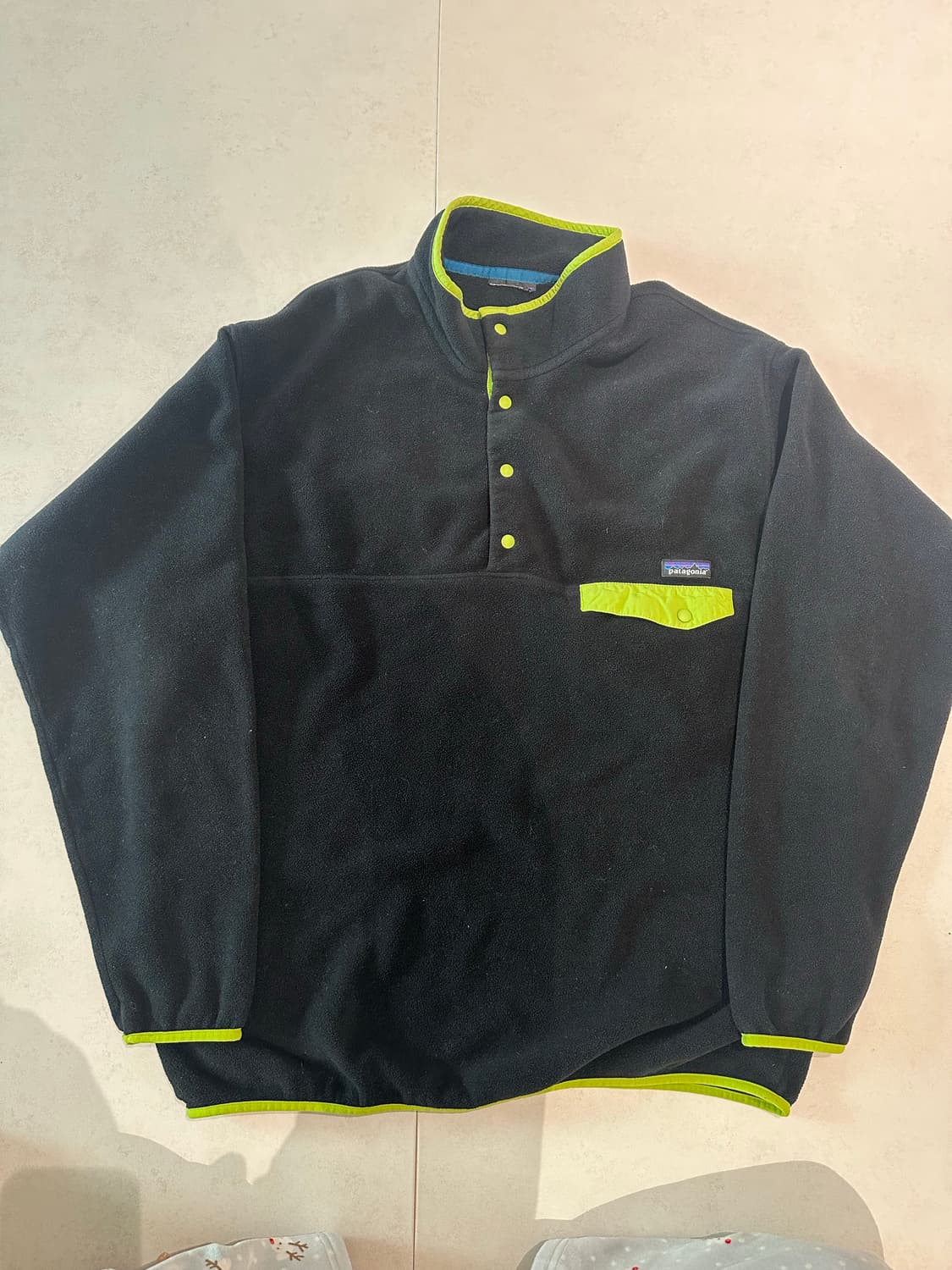 파타고니아 신칠라 블랙 네온 Xxl 상품이미지1