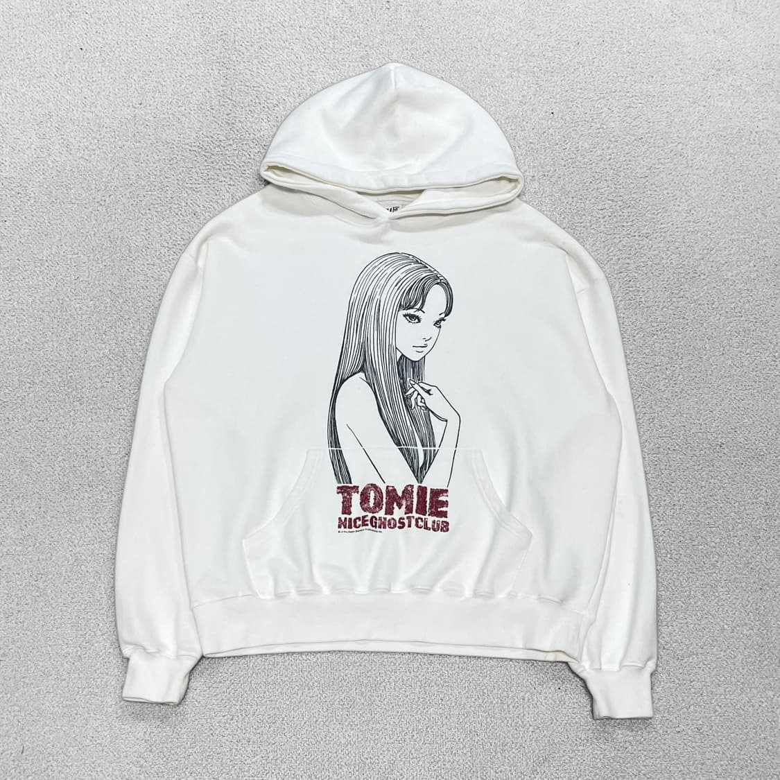 나이스고스트클럽 x 이토준지 토미에 후드티 화이트 상품이미지1